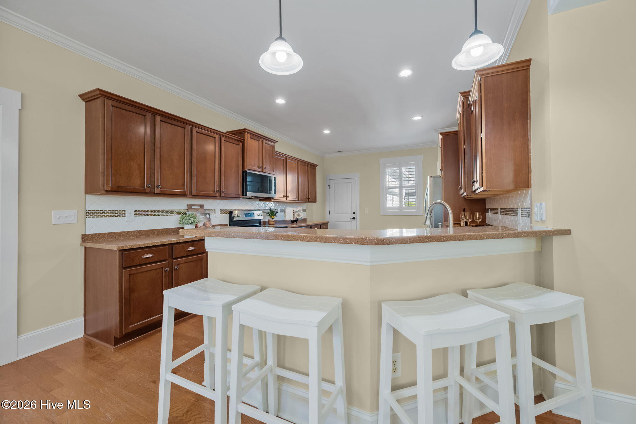 100569497 | Photo 12