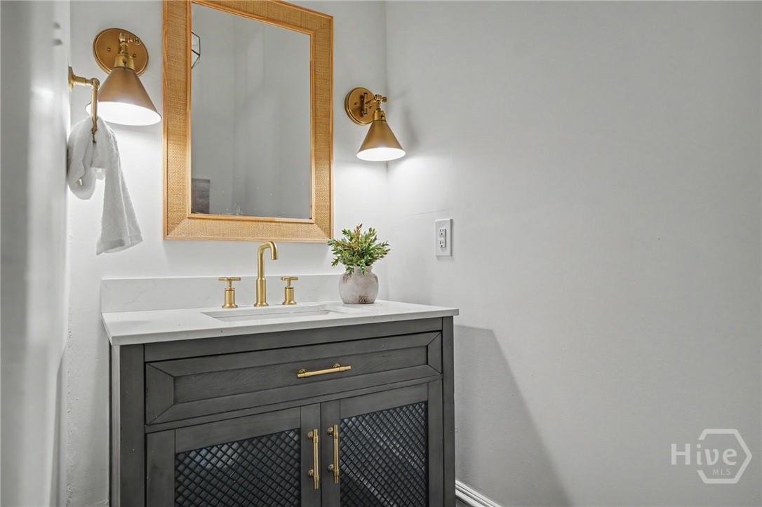 Powder Room, Main Floor