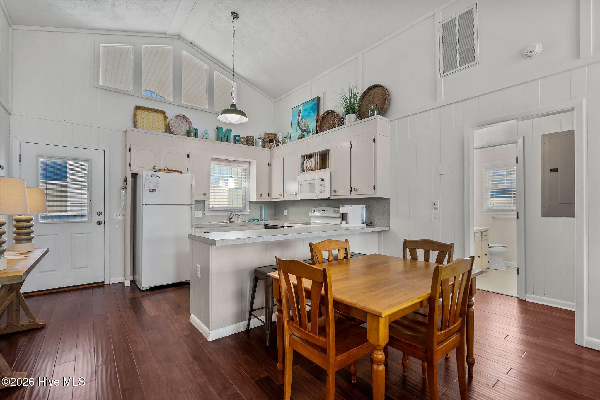 100543033 | Photo 15