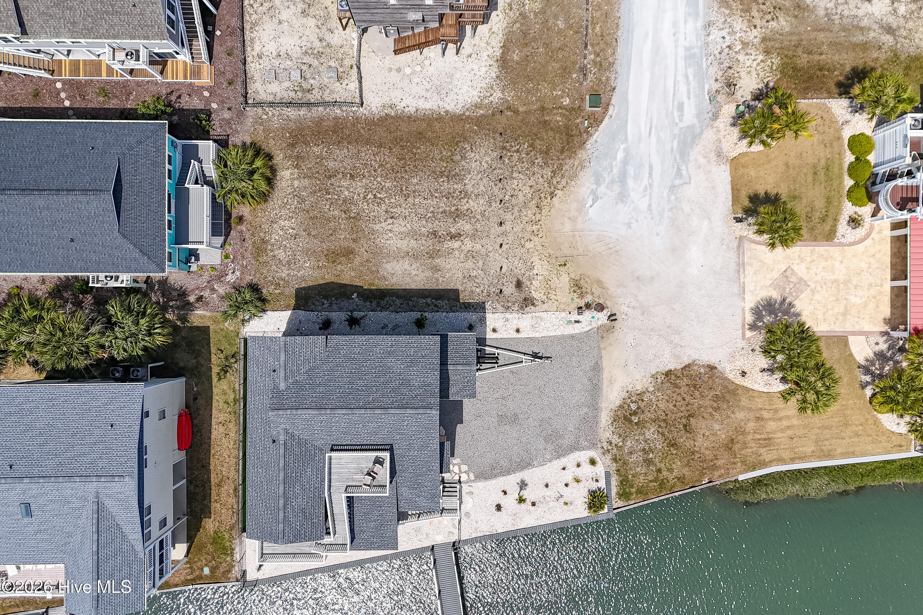 100569285 | Photo 16