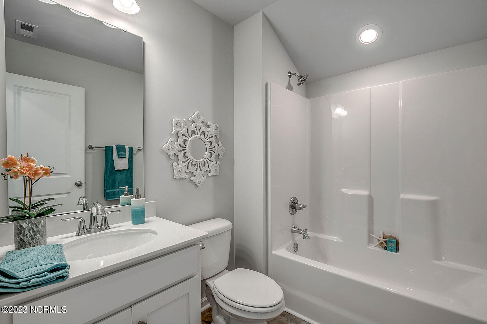 100517567 | Photo 26