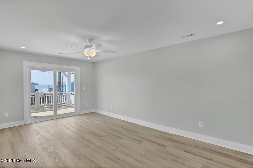 100552100 | Photo 29