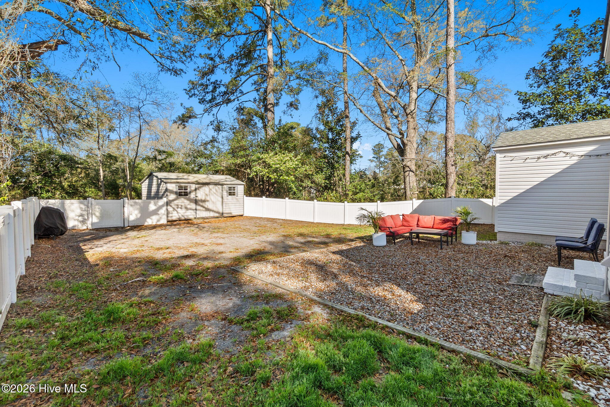 100560959 | Photo 13