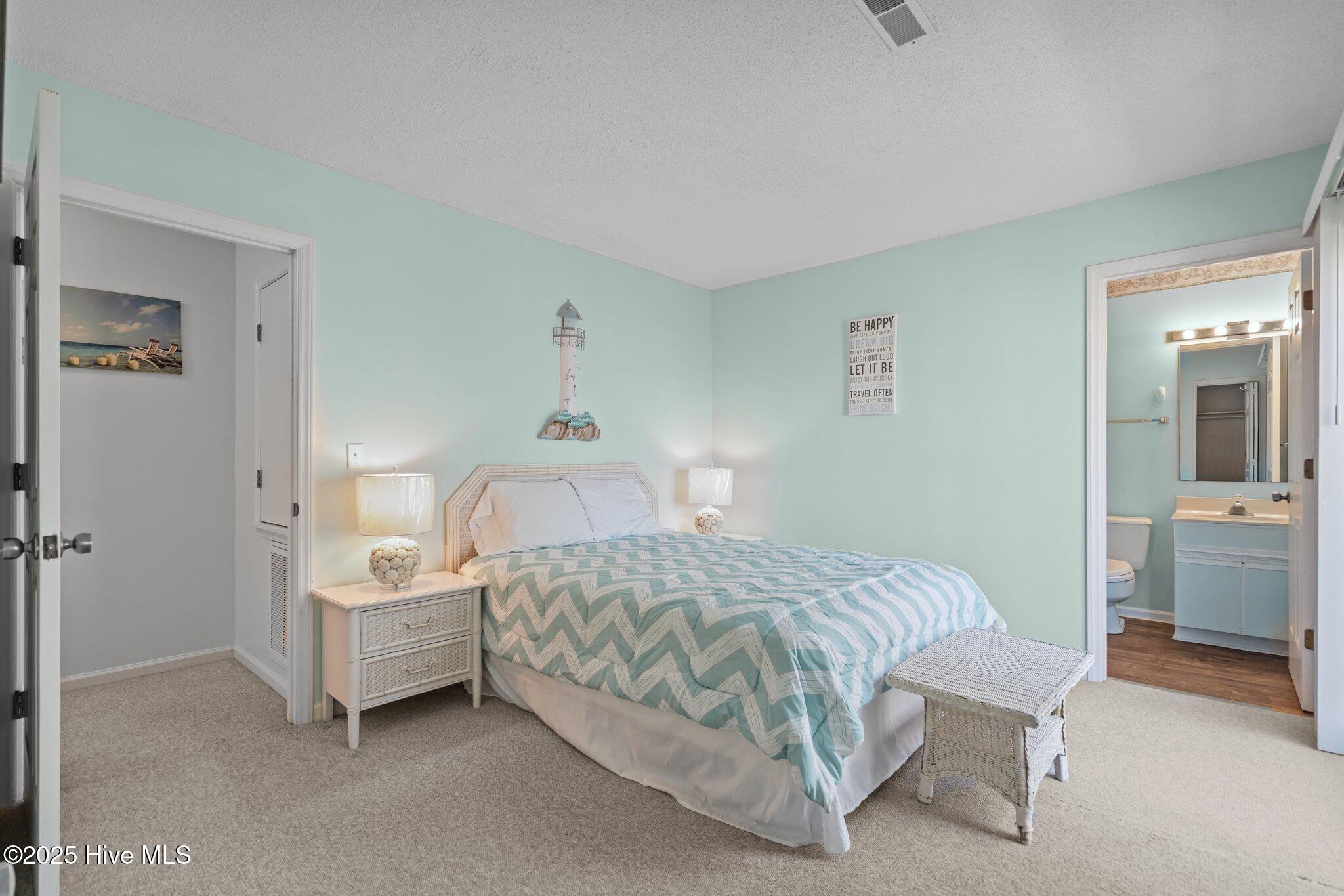 100554809 | Photo 25