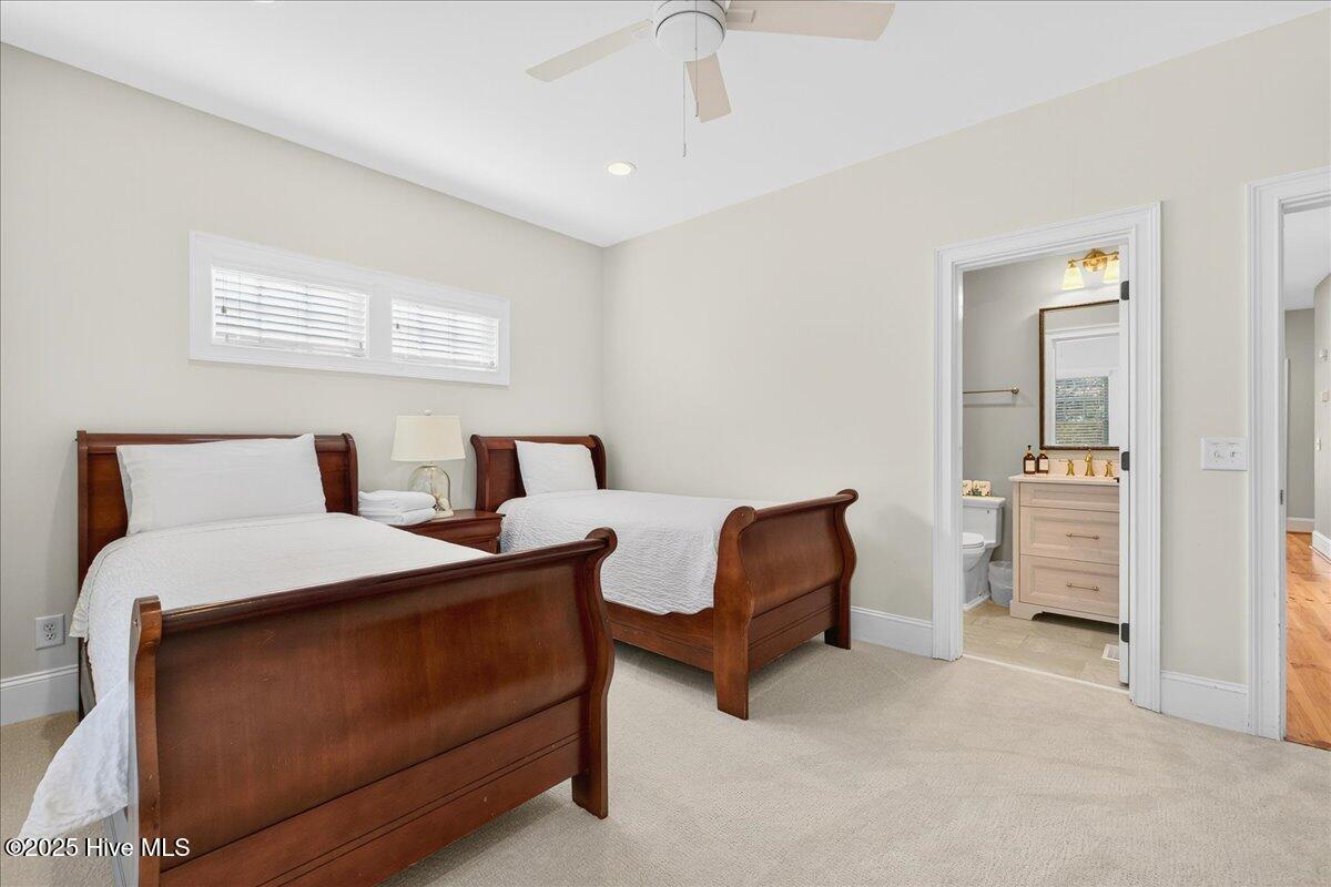 100540926 | Photo 59