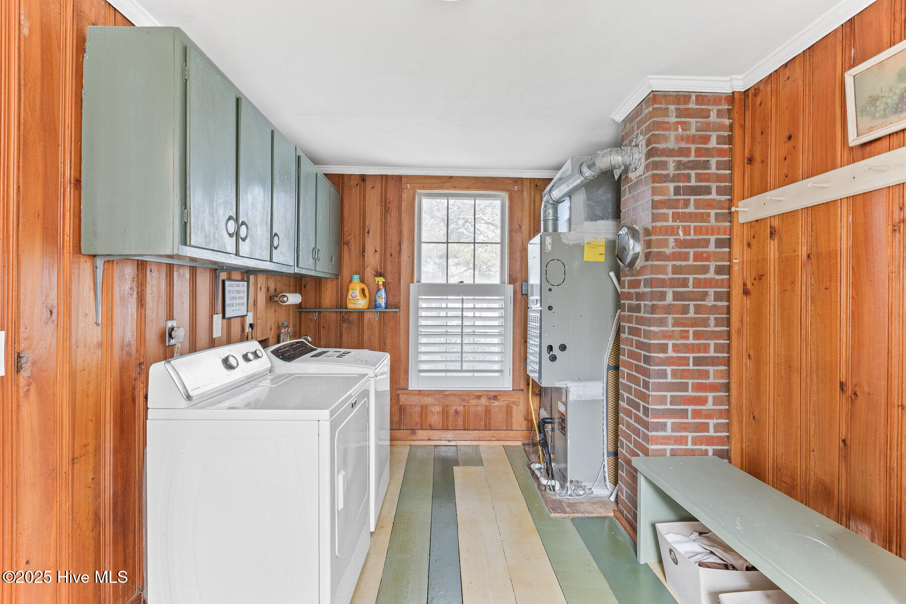 100561116 | Photo 24