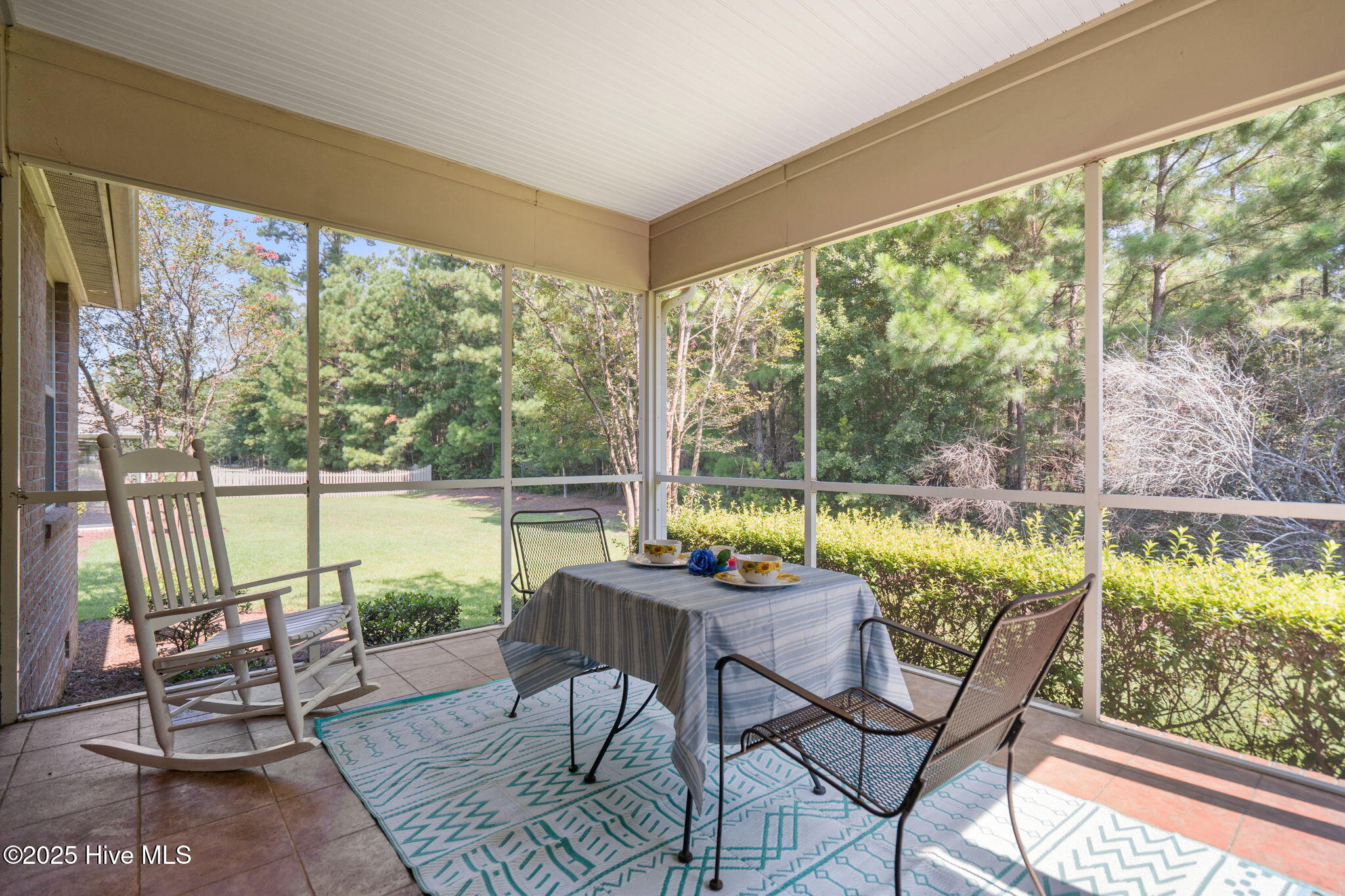 100525755 | Photo 37