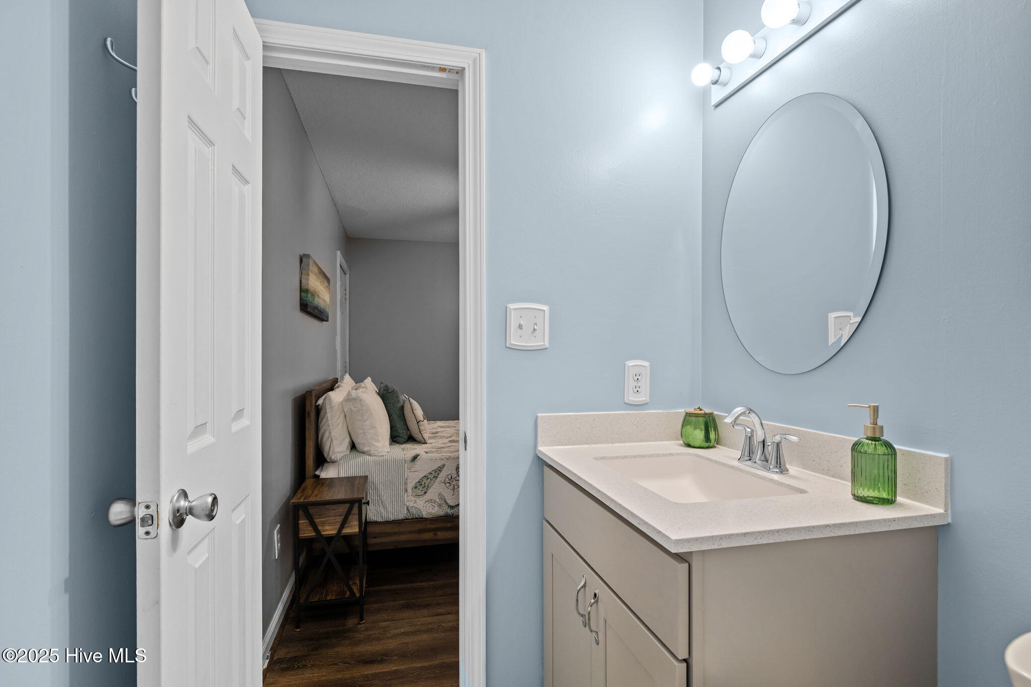 100530656 | Photo 17