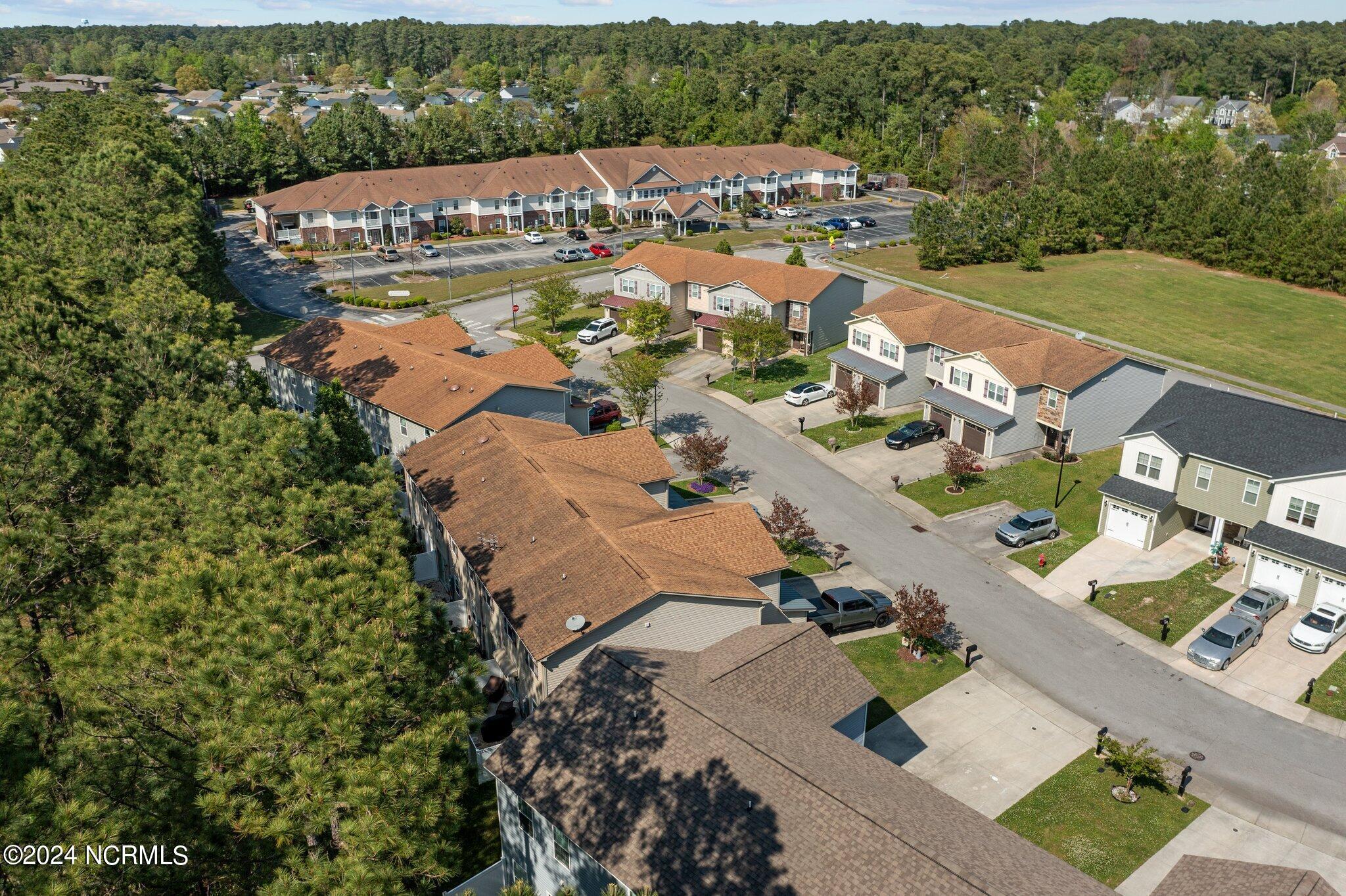 100567210 | Photo 21