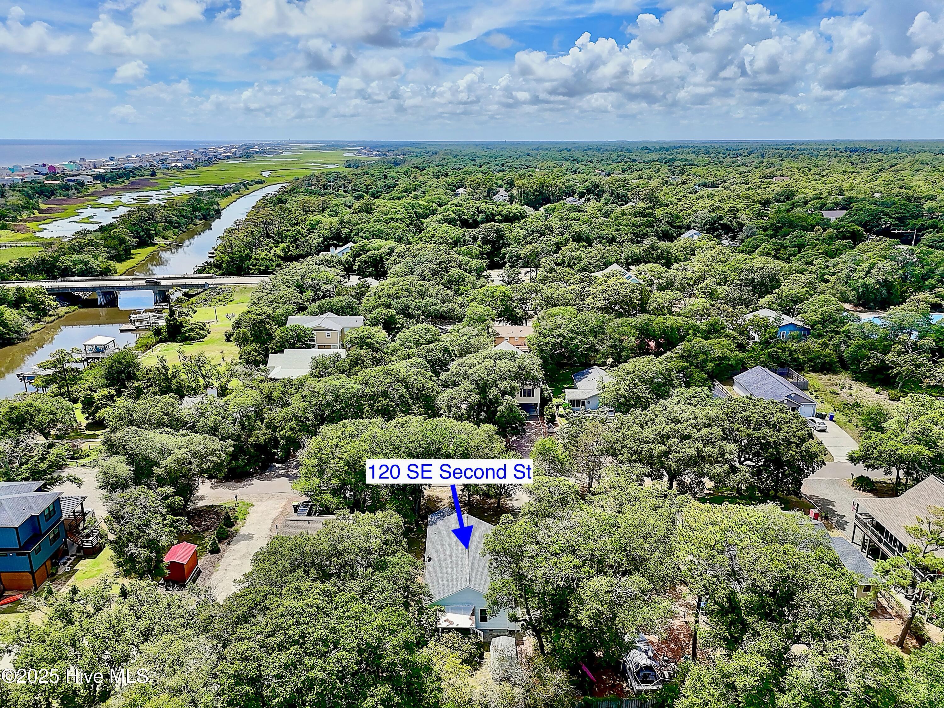 100522273 | Photo 35