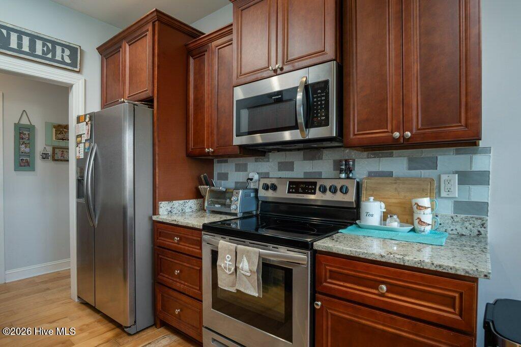 100569625 | Photo 21