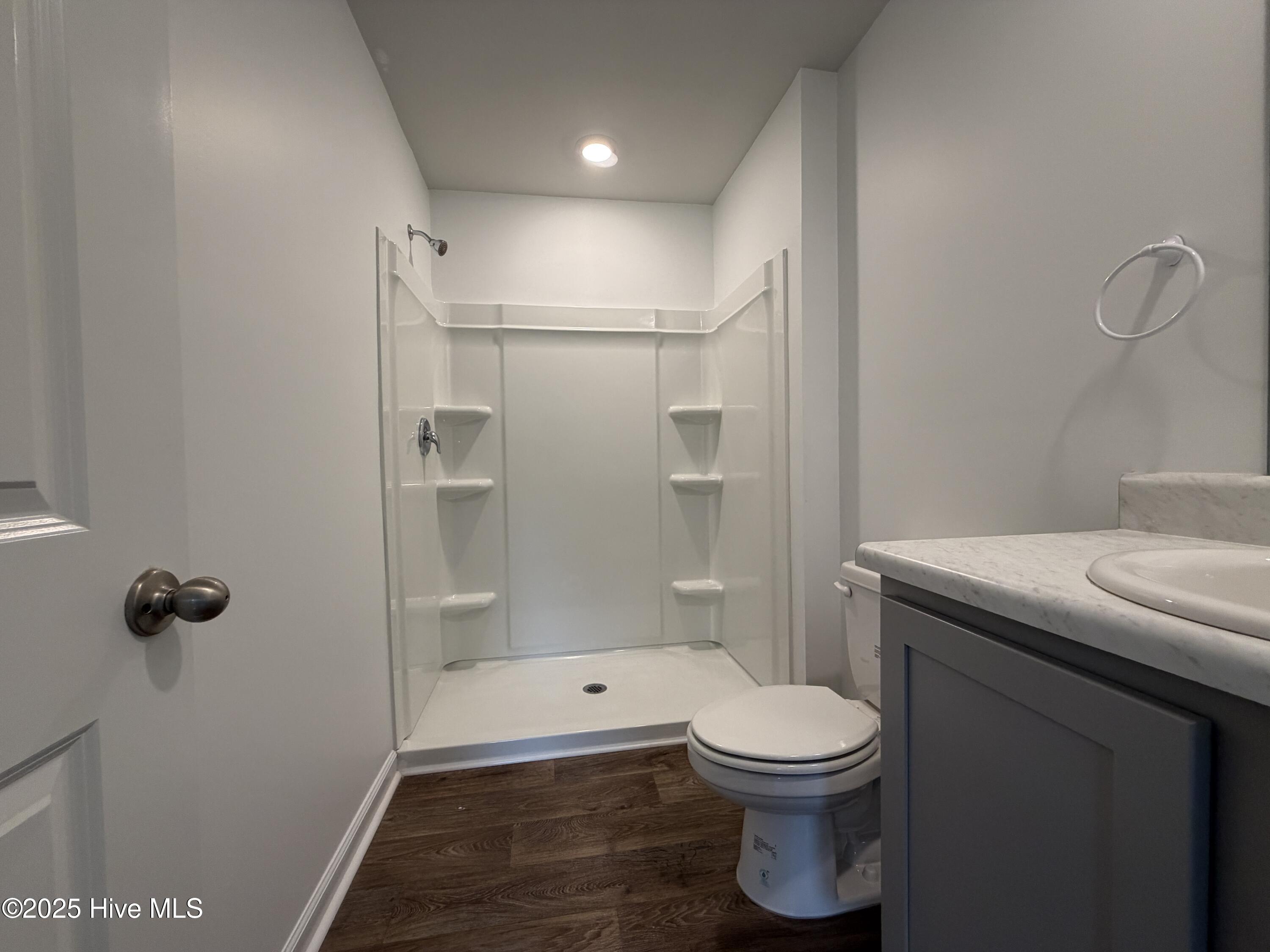 100528835 | Photo 16