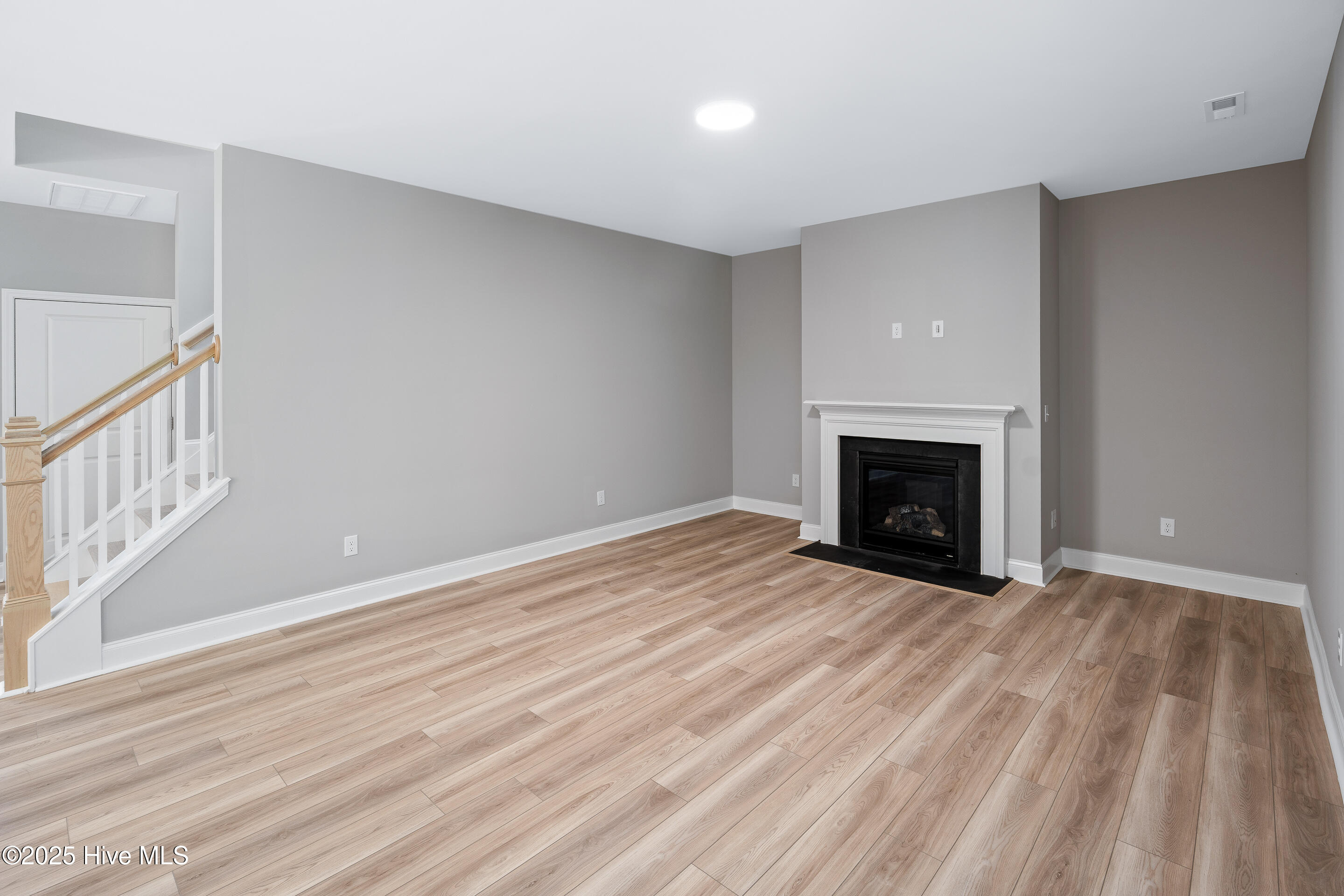 100515250 | Photo 17