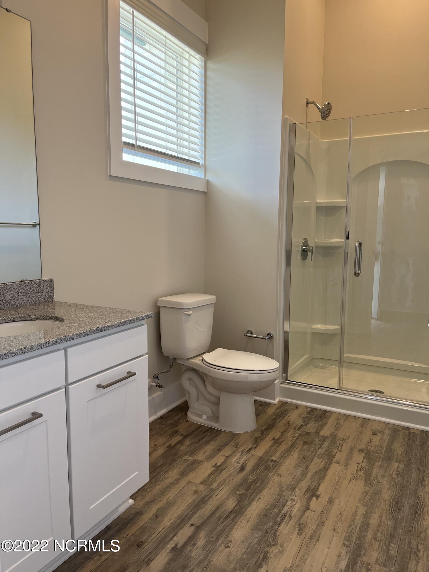 100562446 | Photo 13