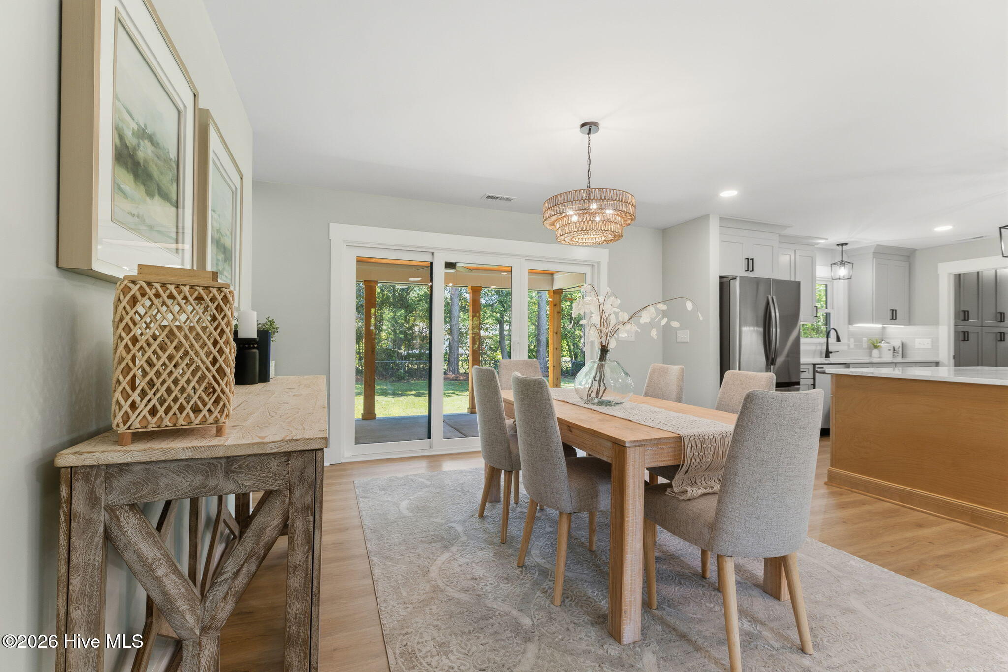 100569769 | Photo 31