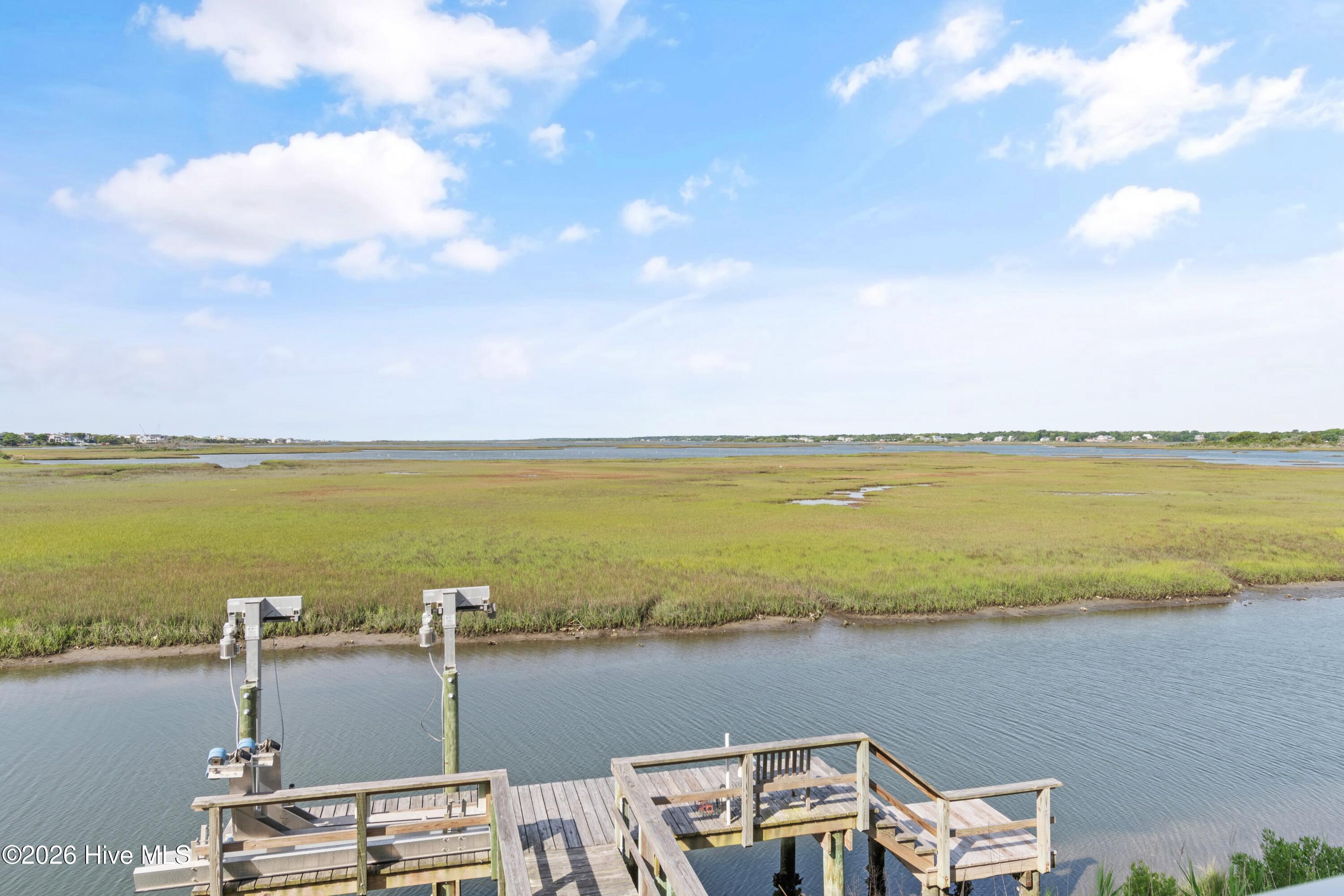 100569393 | Photo 44