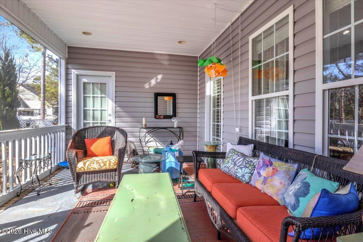 100548229 | Photo 39