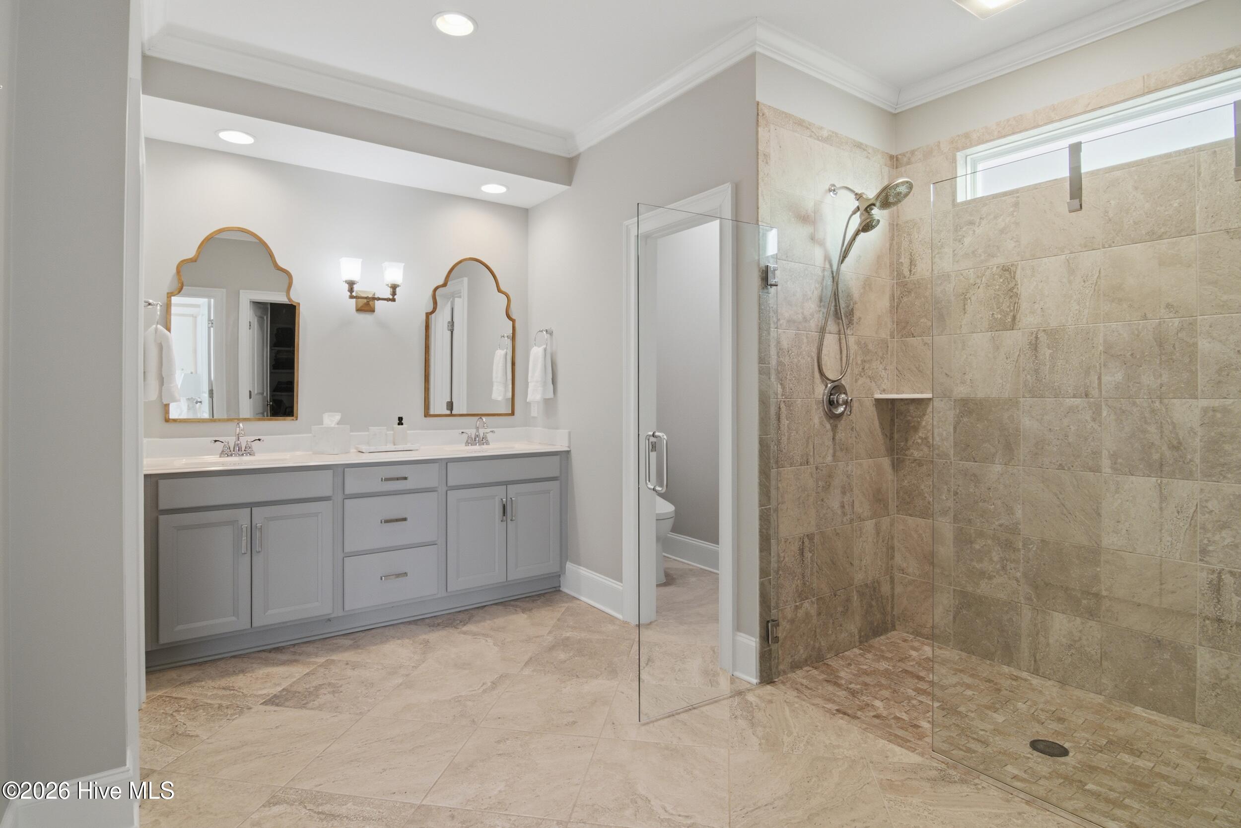 100551169 | Photo 13