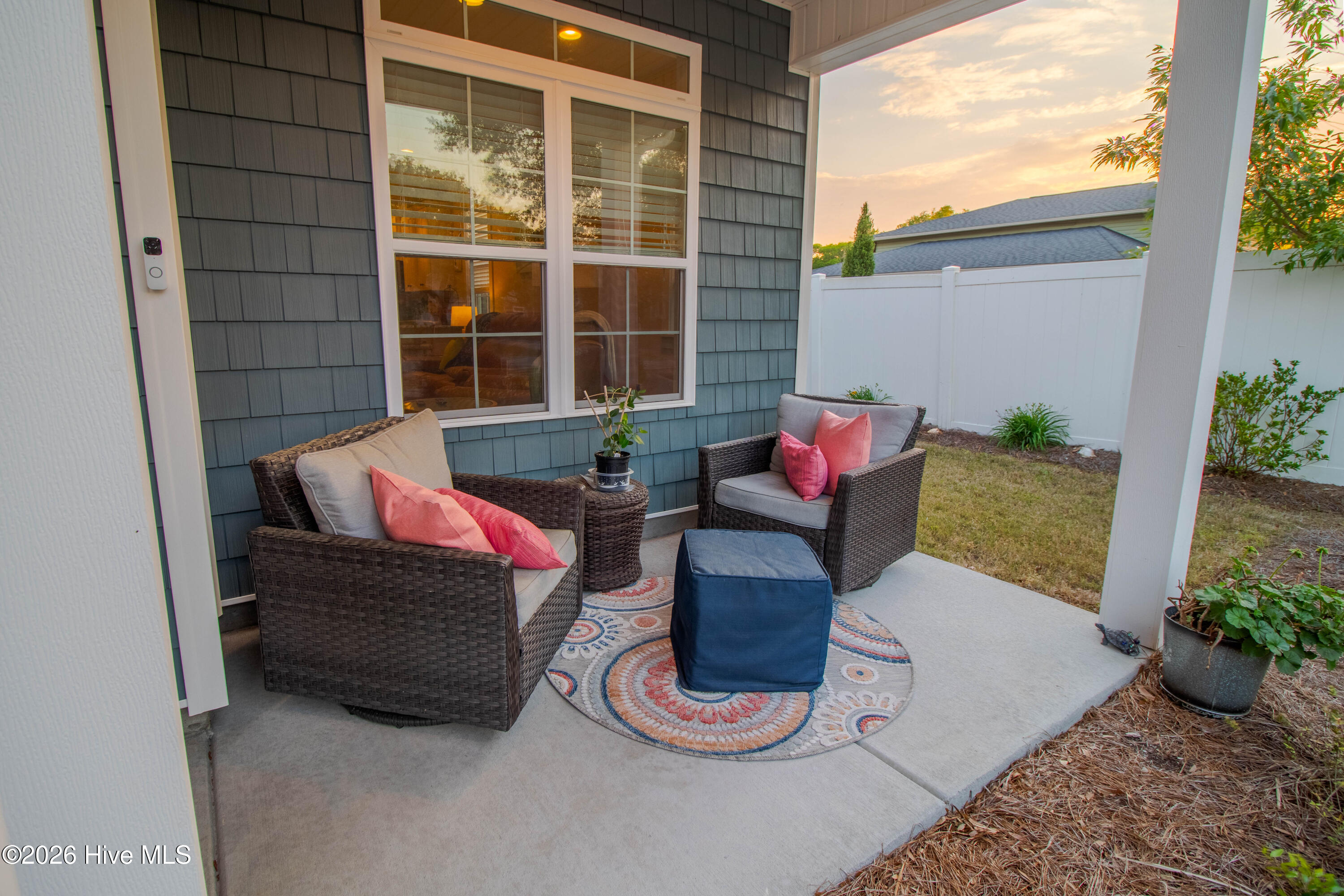 100570051 | Photo 21