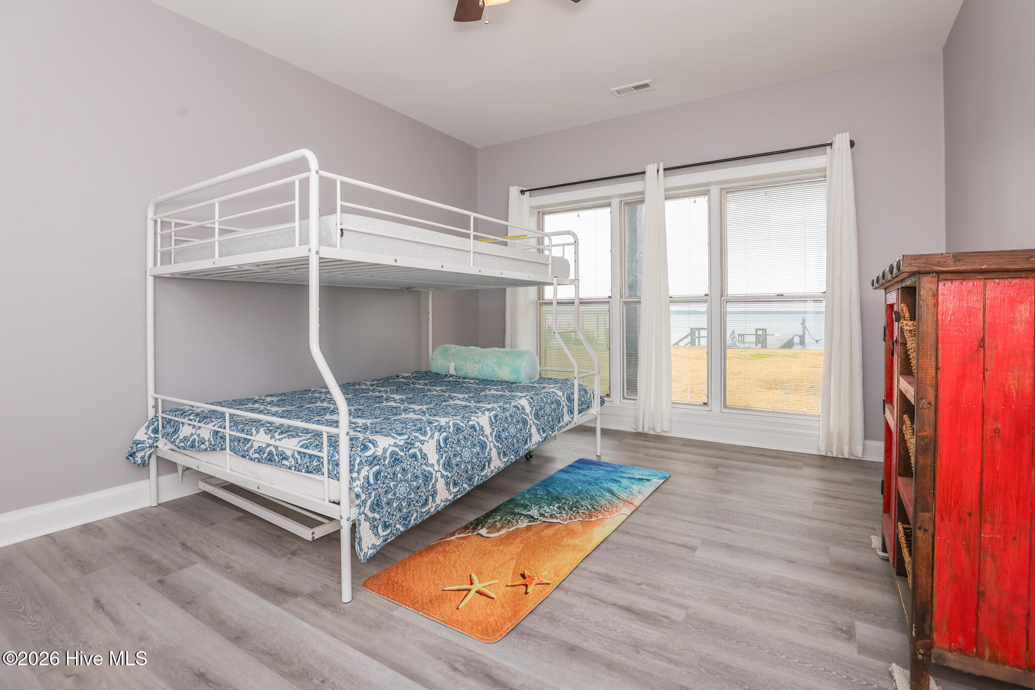 100556044 | Photo 58