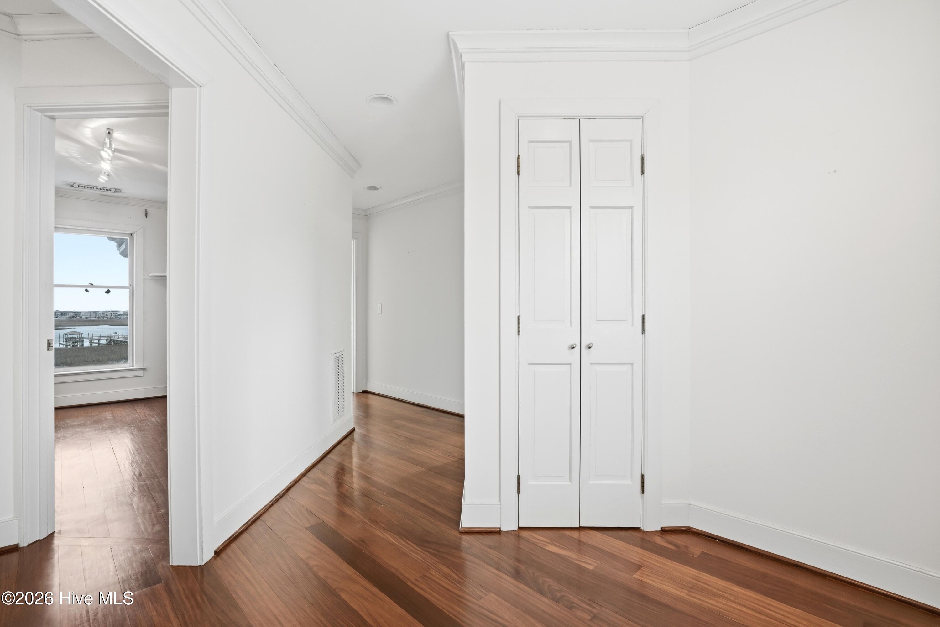 100556046 | Photo 66