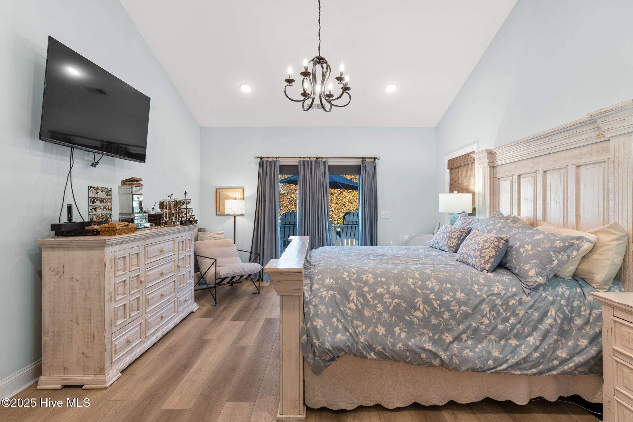 100564542 | Photo 29