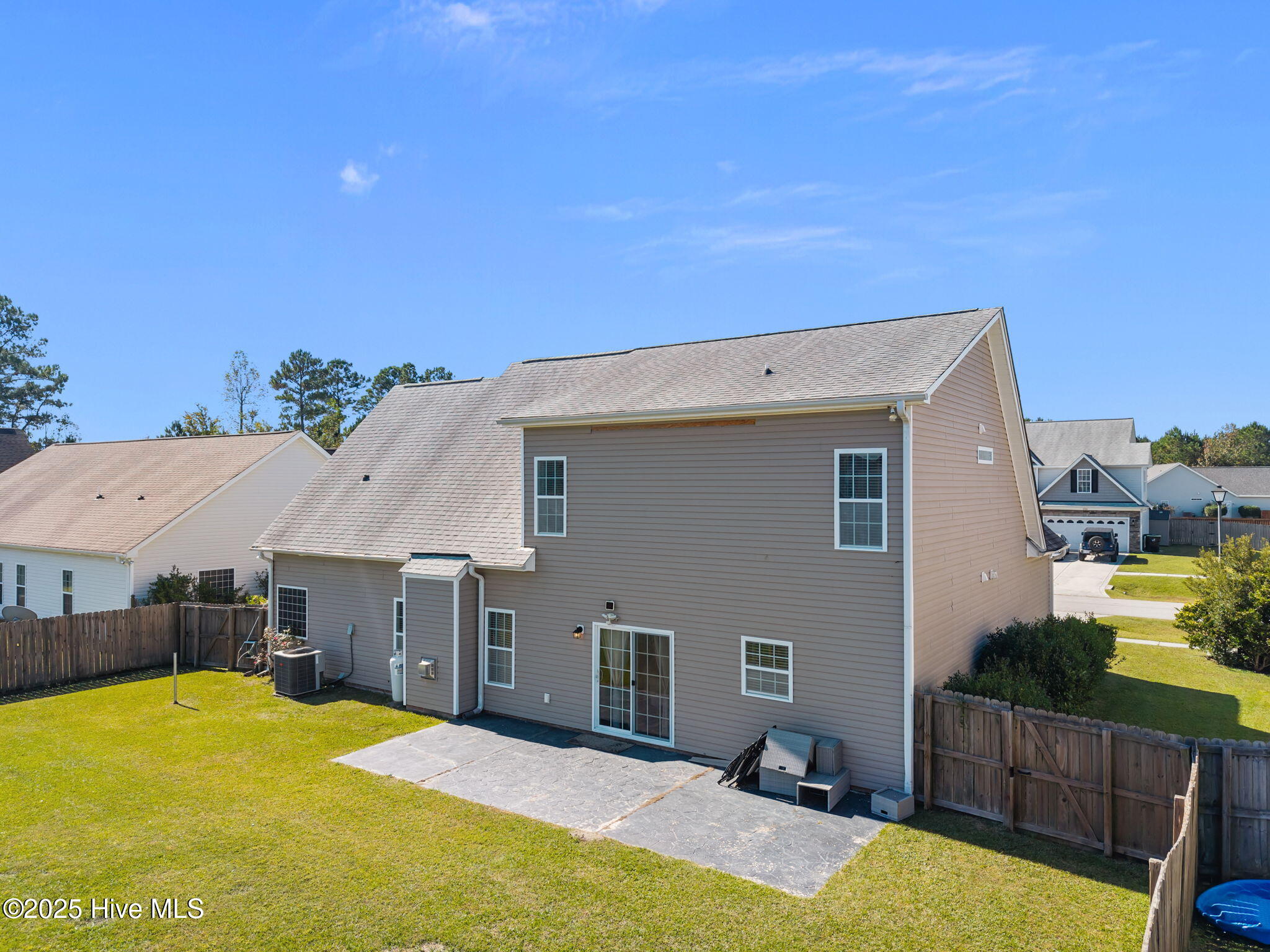 100532317 | Photo 40