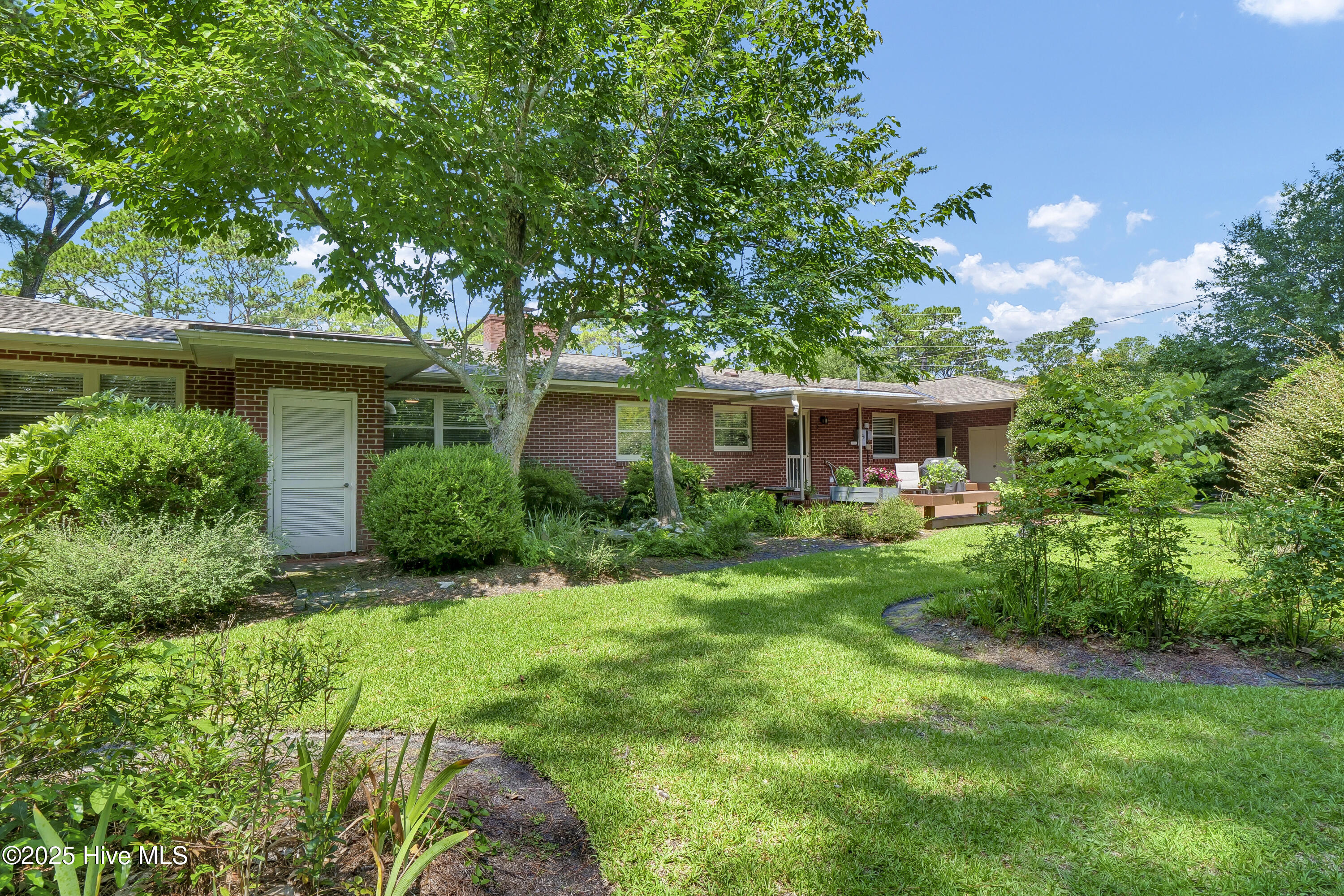 100522690 | Photo 44