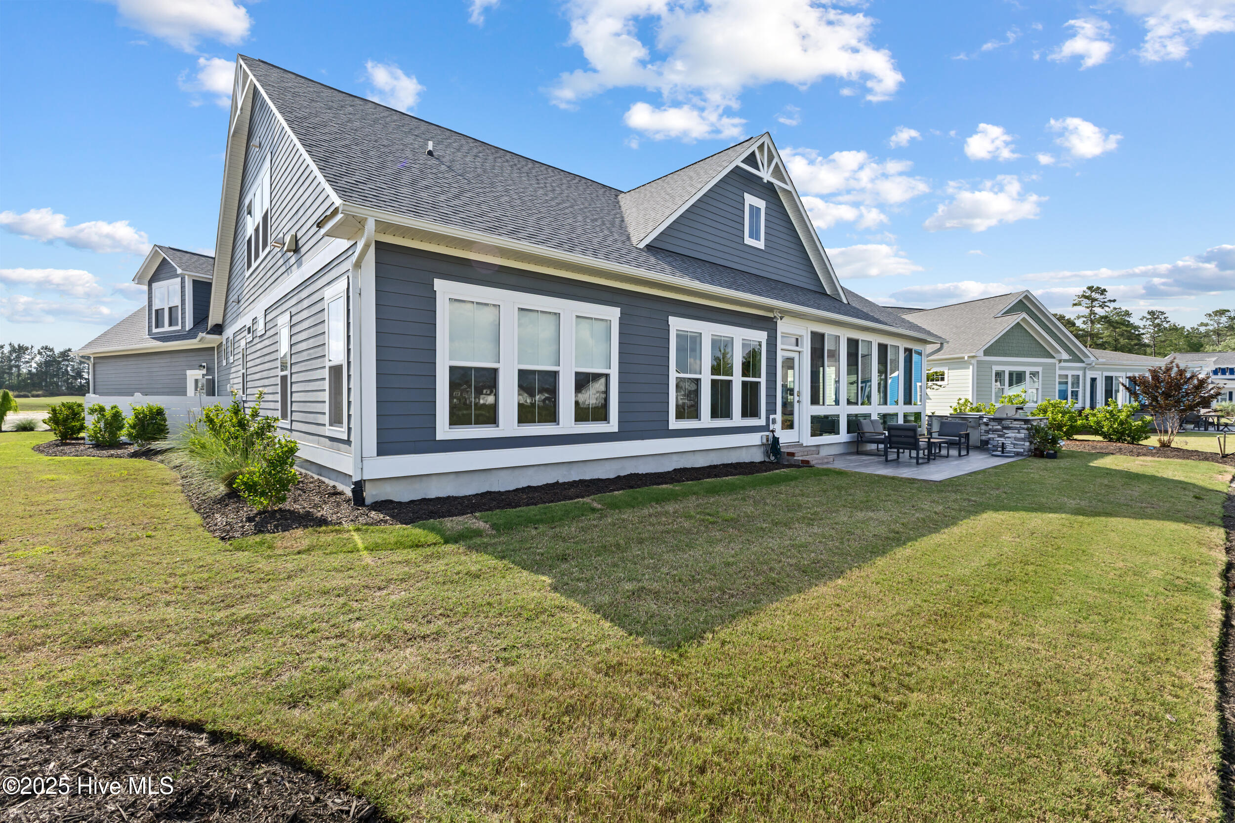 100550581 | Photo 53