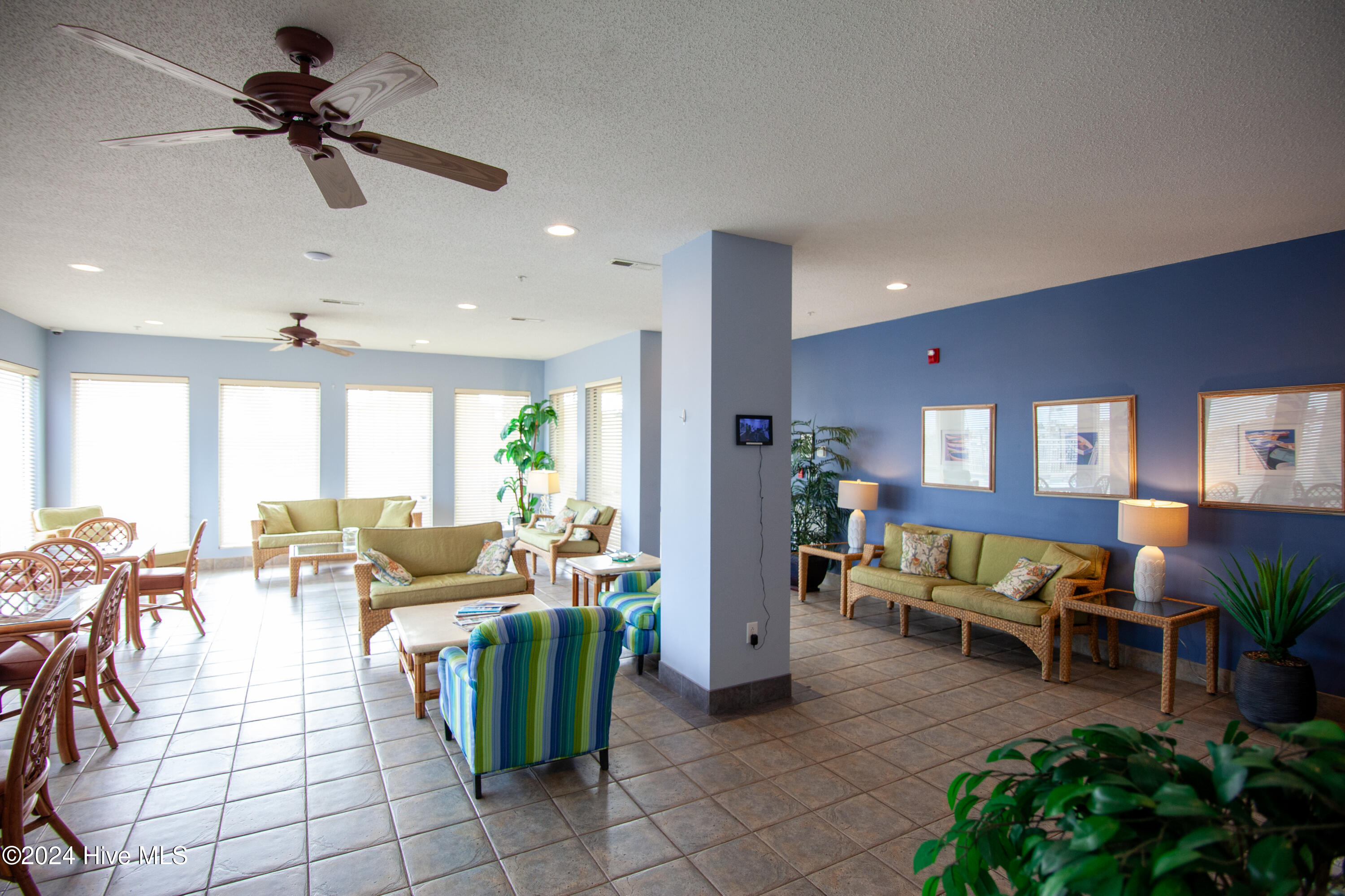 100 Olde Towne Yacht Club 