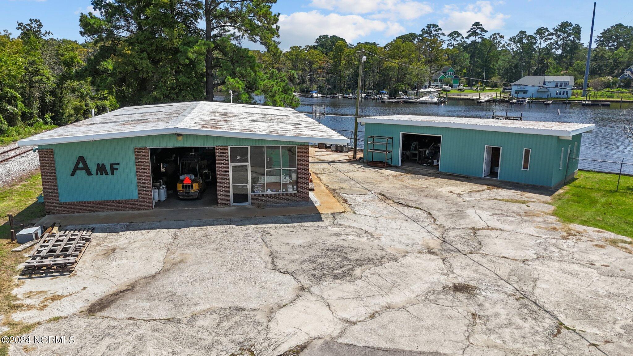 1054 E Main Street, Washington, NC, 27889