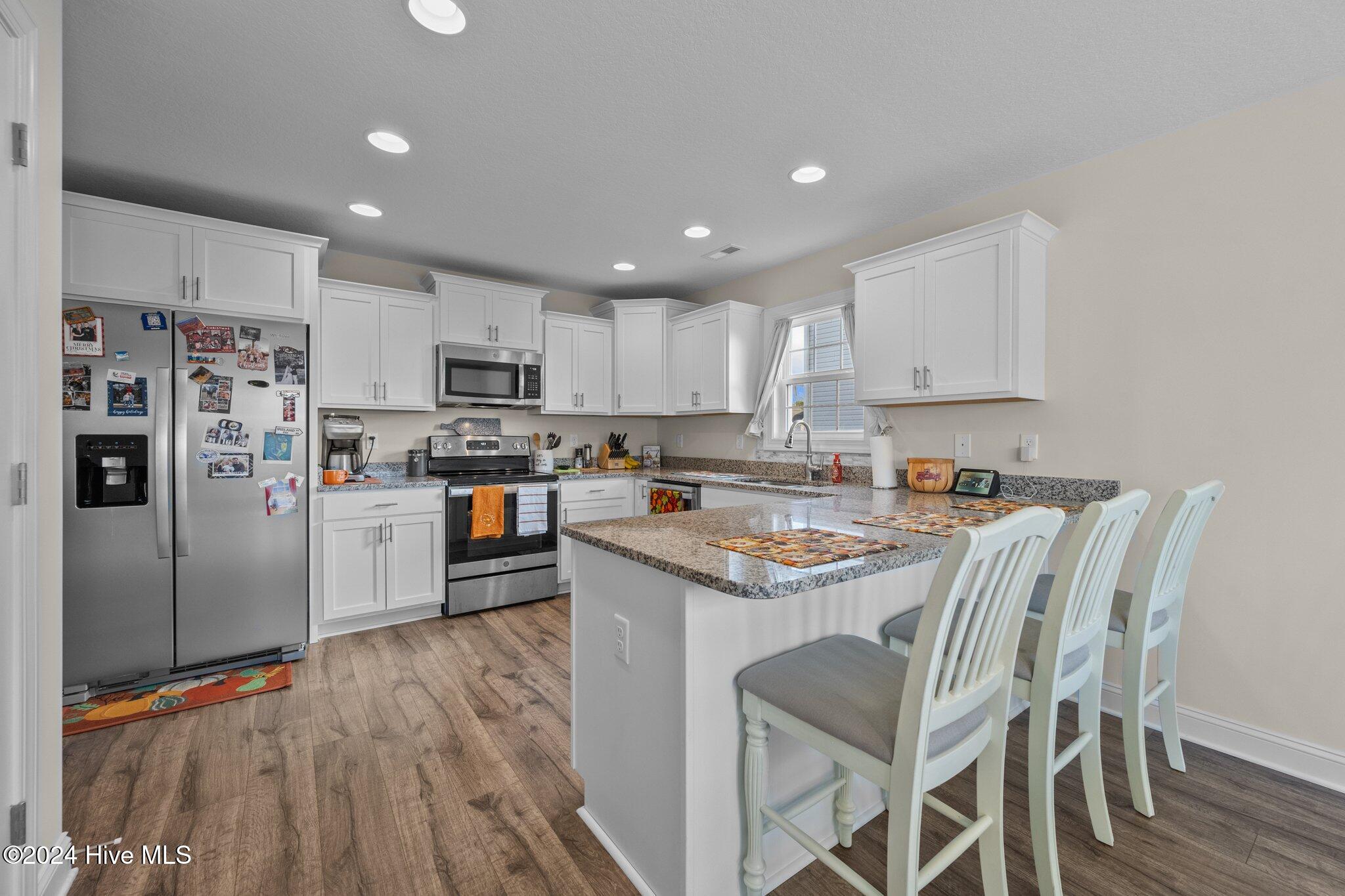 100551017 | Photo 11