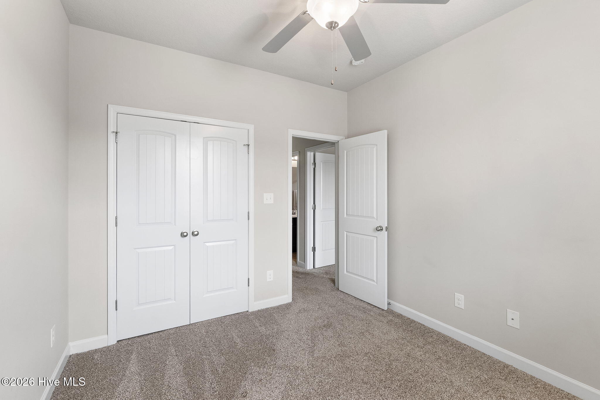 100558093 | Photo 25