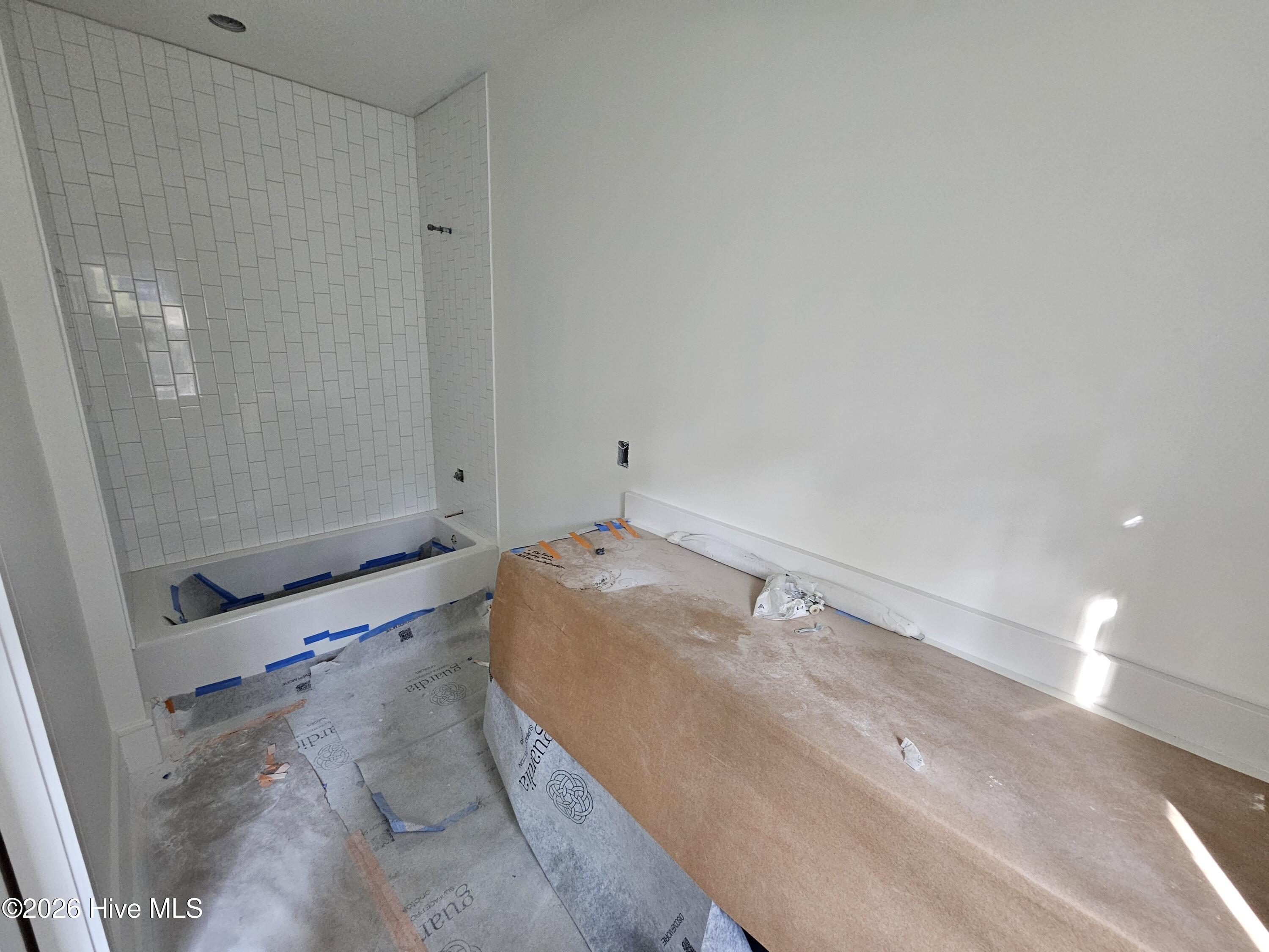 100527849 | Photo 20