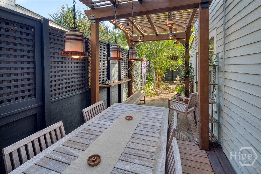 213 W Duffy Street, Savannah, GA, 31401