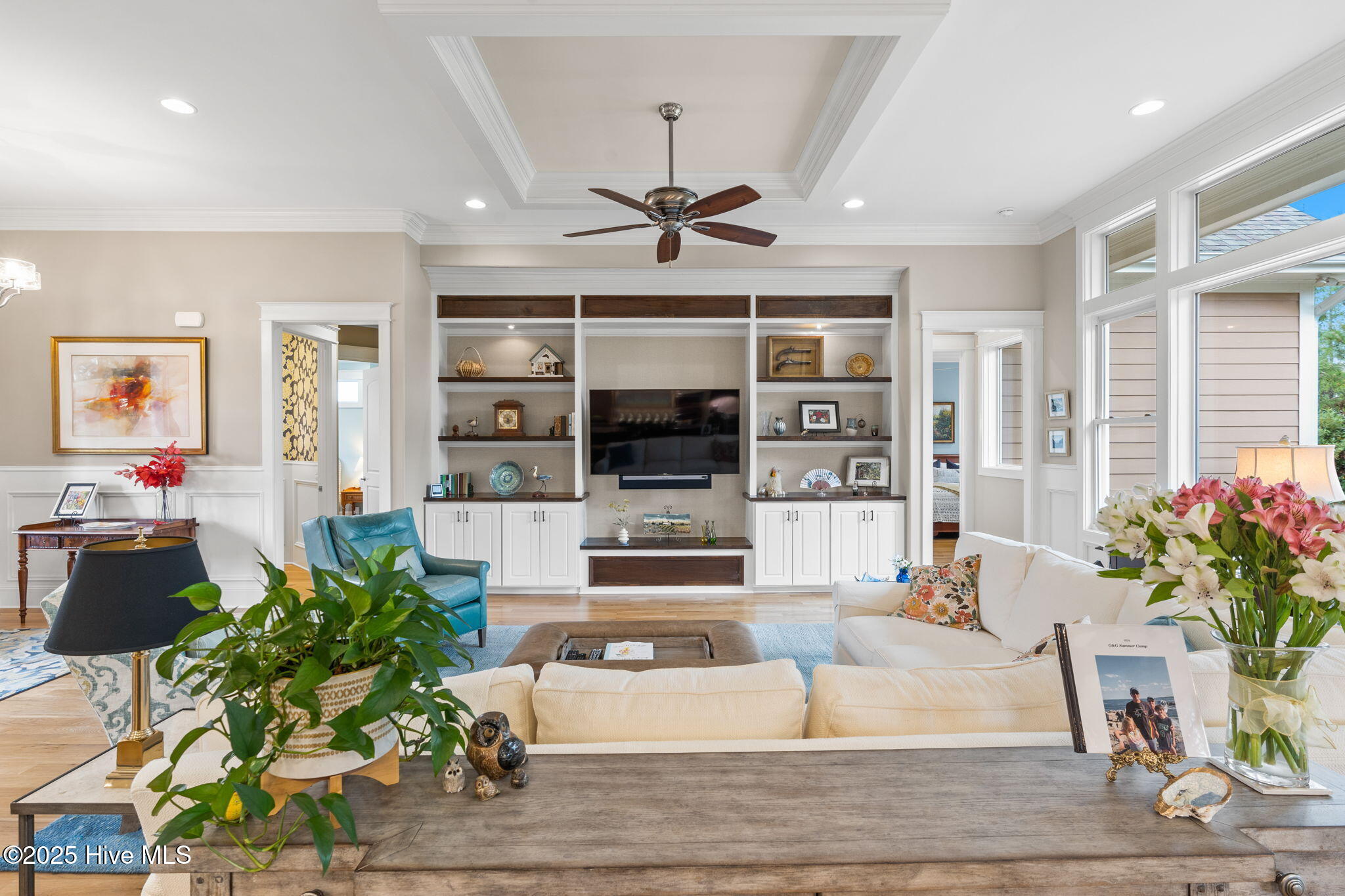 100562401 | Photo 27