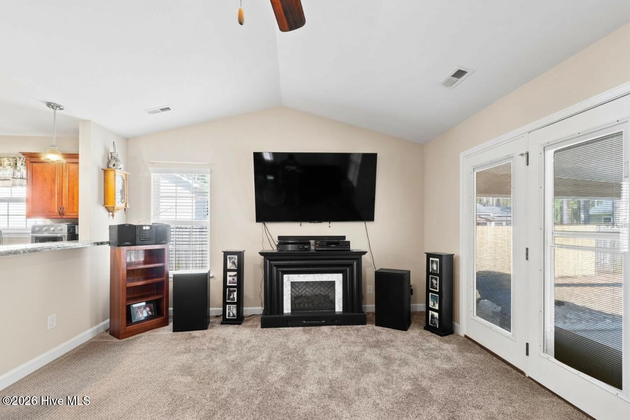 100554098 | Photo 12