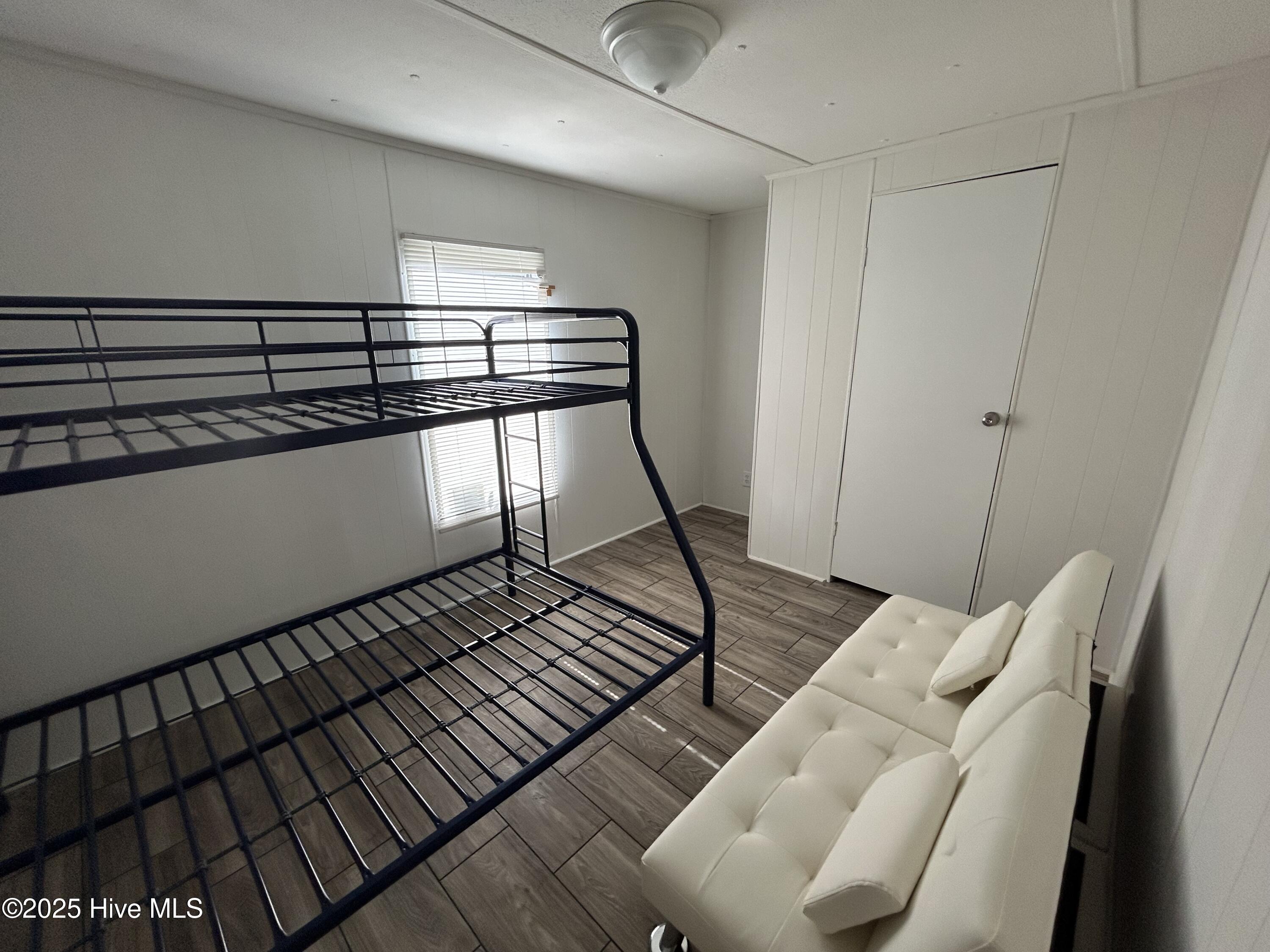 100523167 | Photo 15