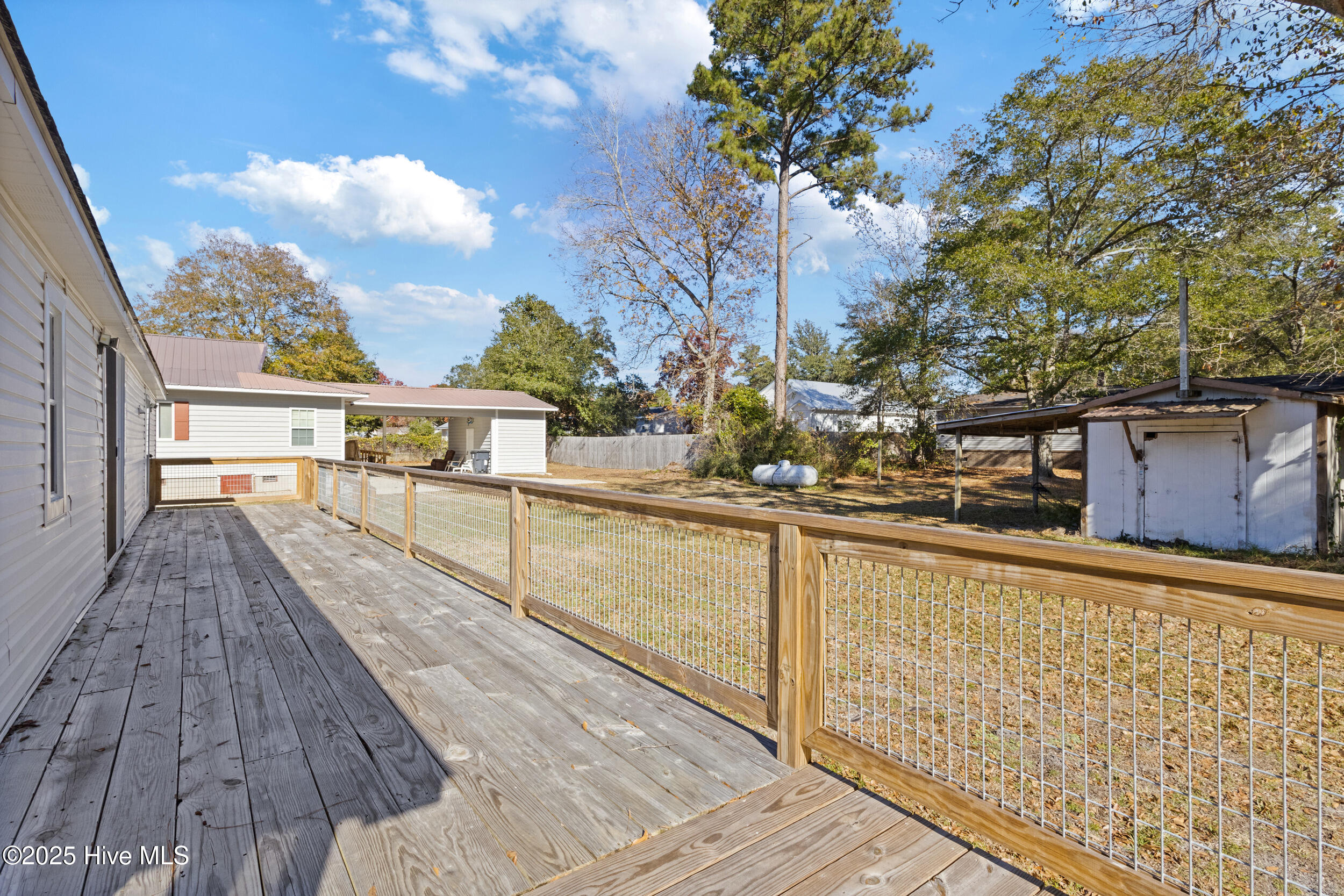 100545397 | Photo 10