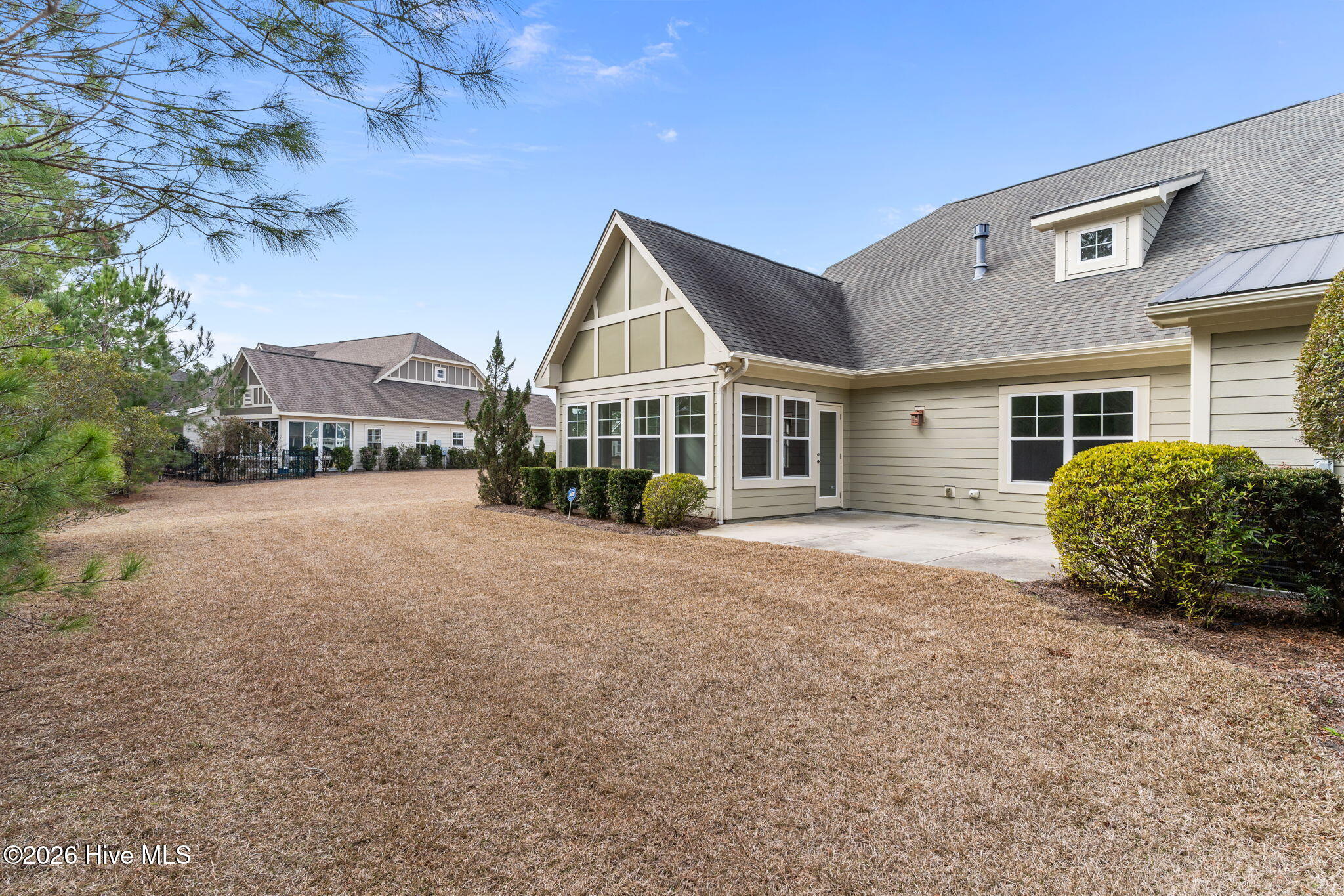 100558174 | Photo 36