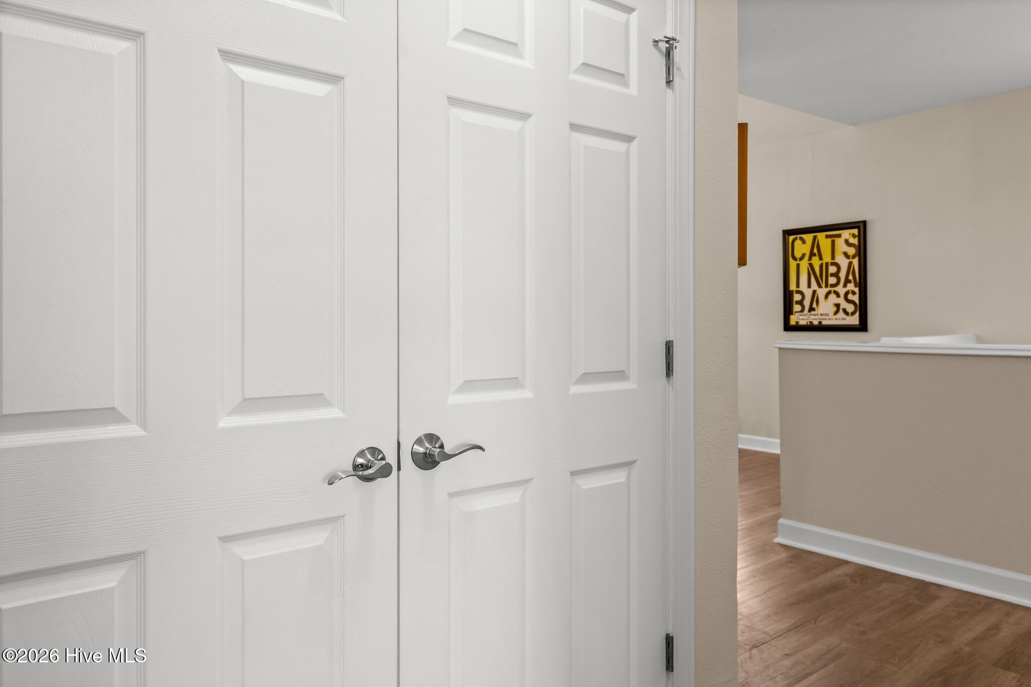 100568438 | Photo 35