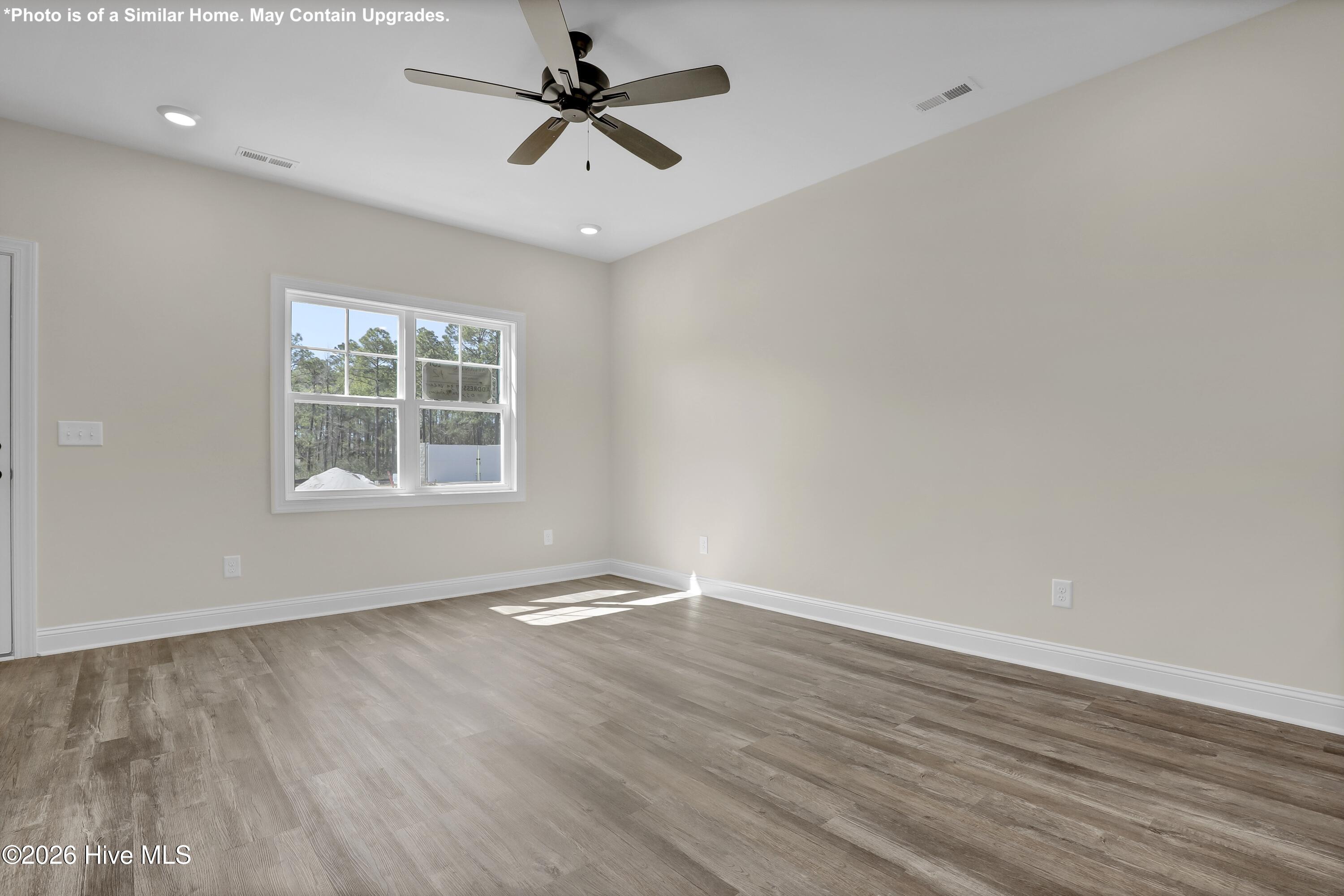 100537569 | Photo 28