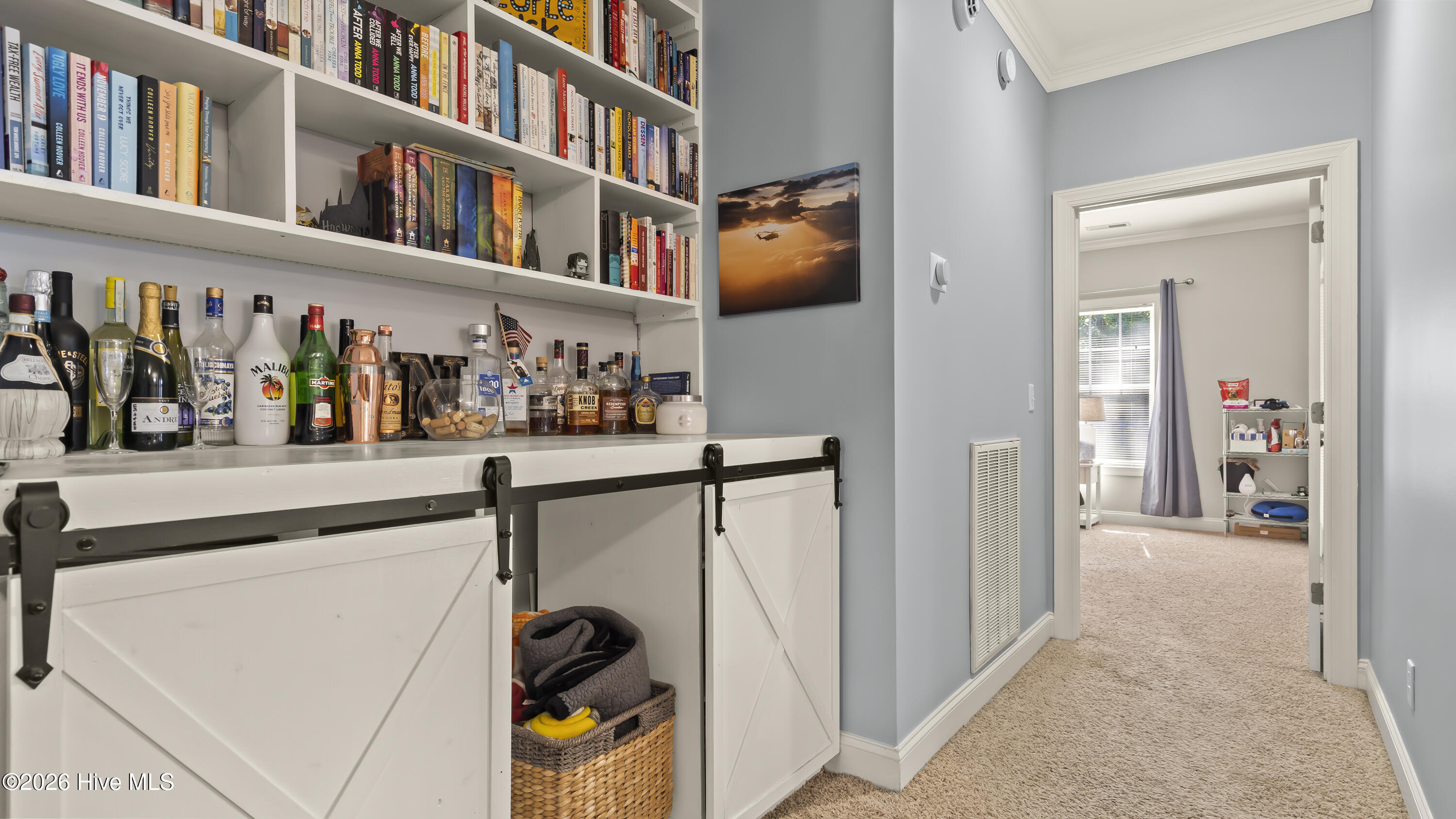 100566448 | Photo 22