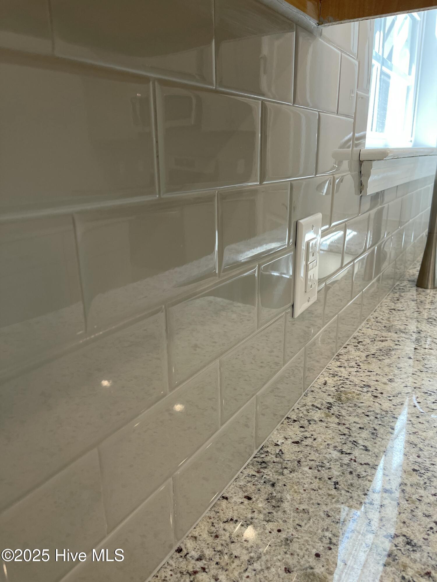 100425636 | Photo 28