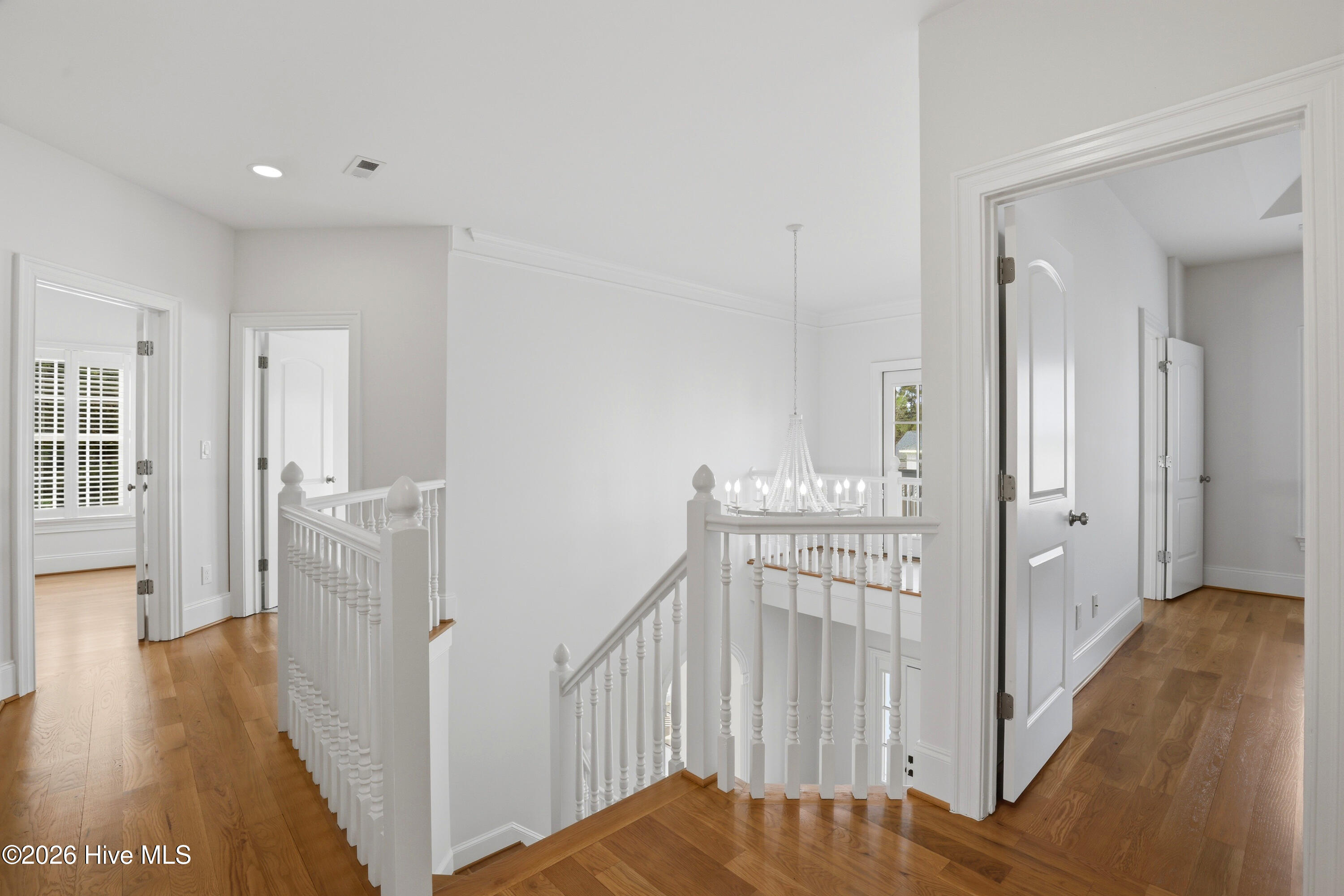 100562697 | Photo 29