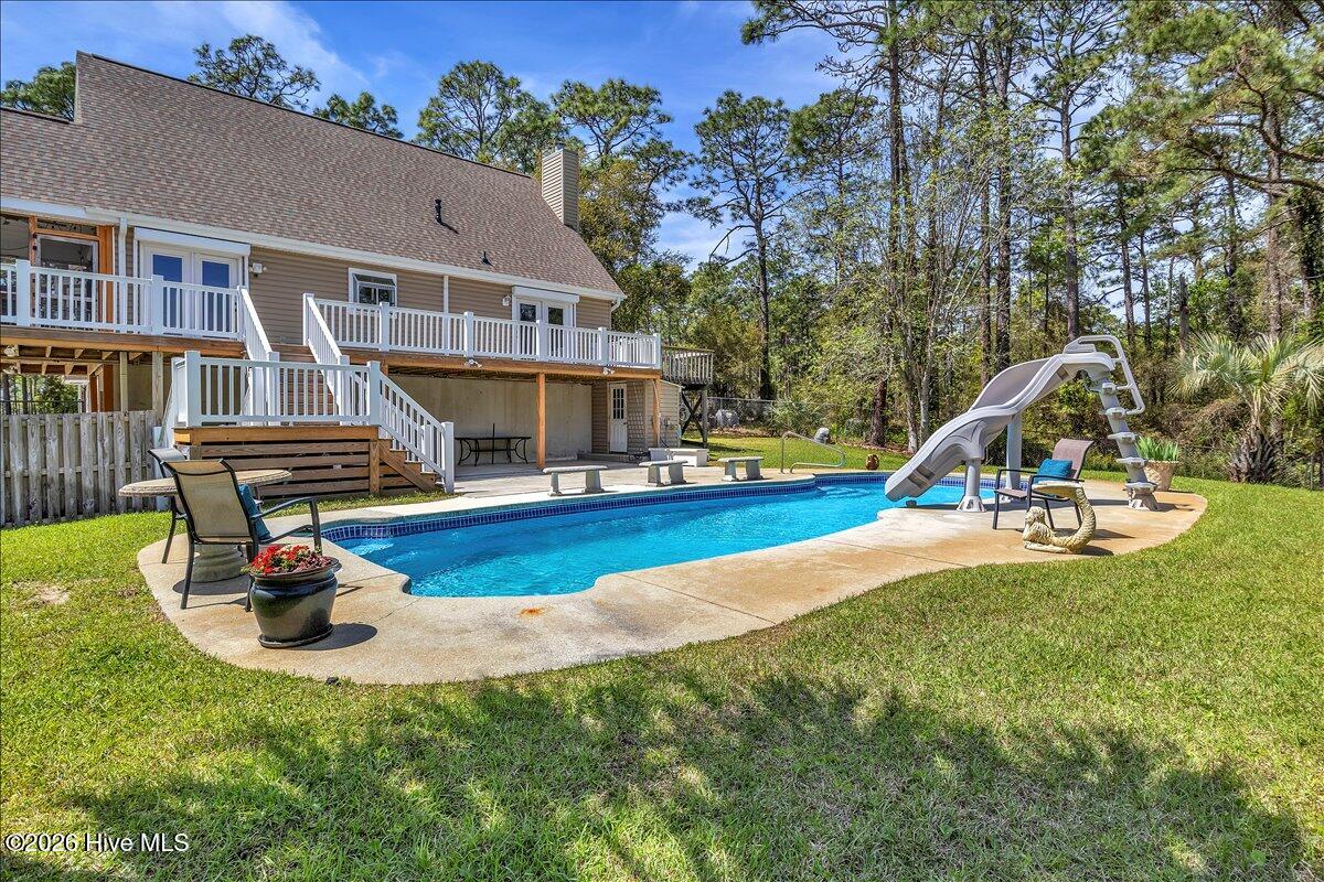 100566130 | Photo 43