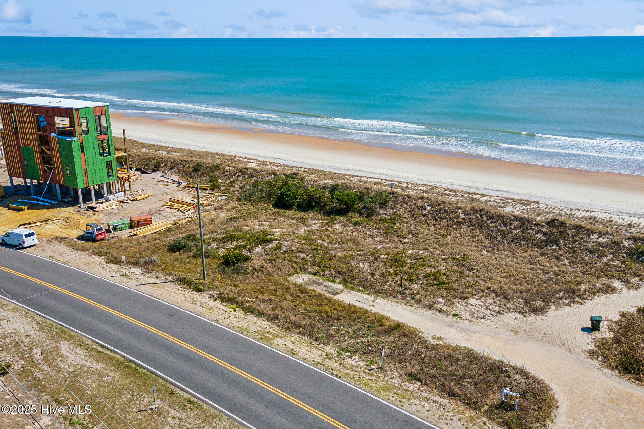 100527333 | Photo 13