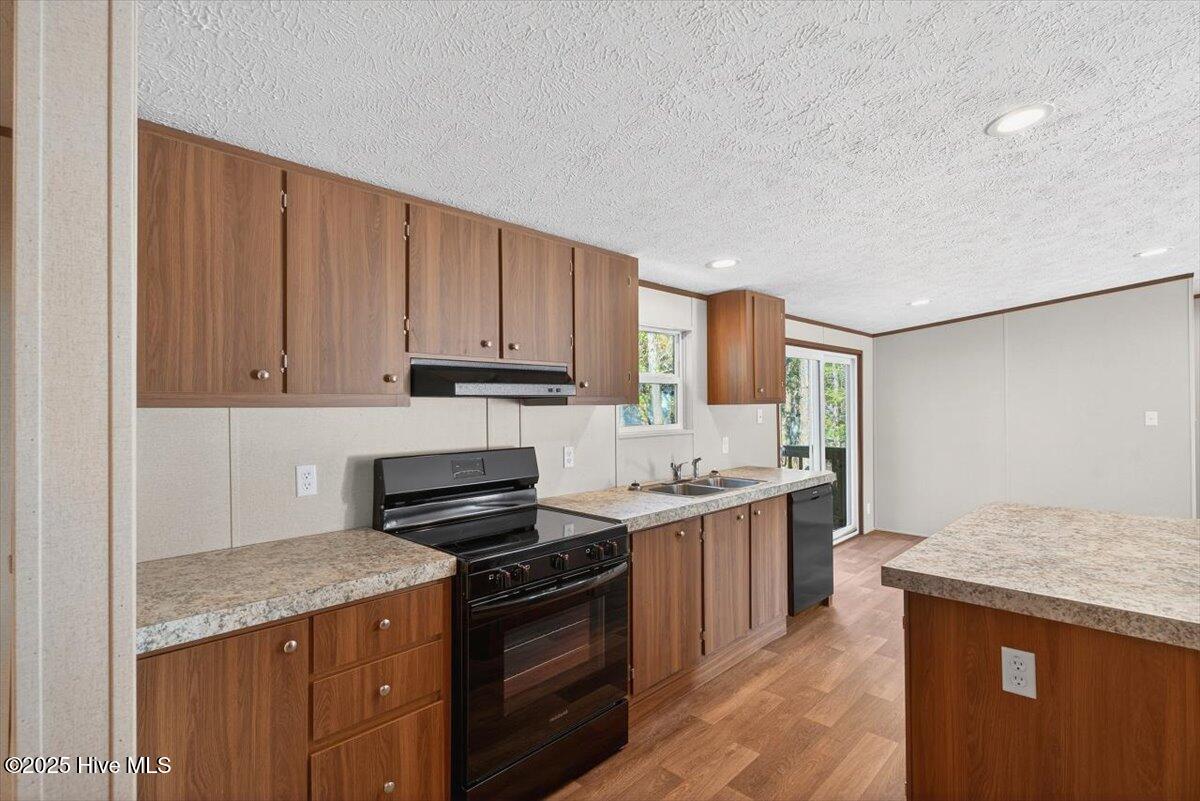 100544292 | Photo 26