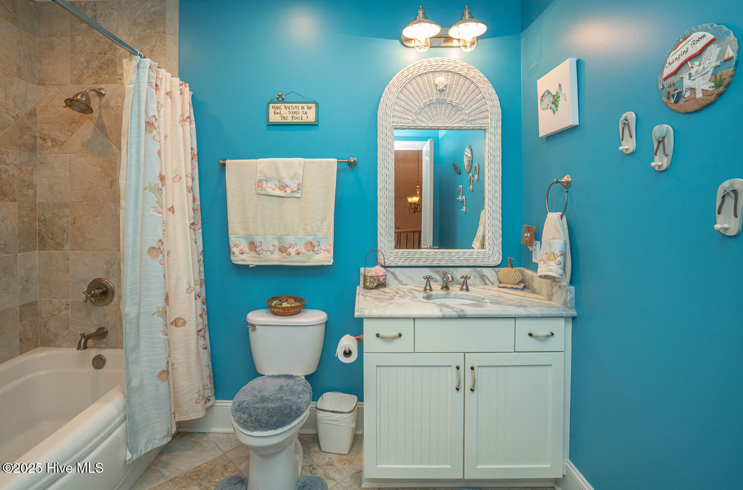 100534571 | Photo 77