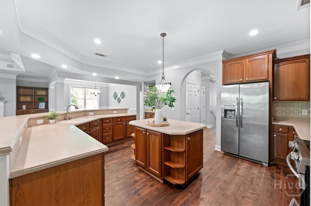 Wonderful size kitchen for multiple cooks